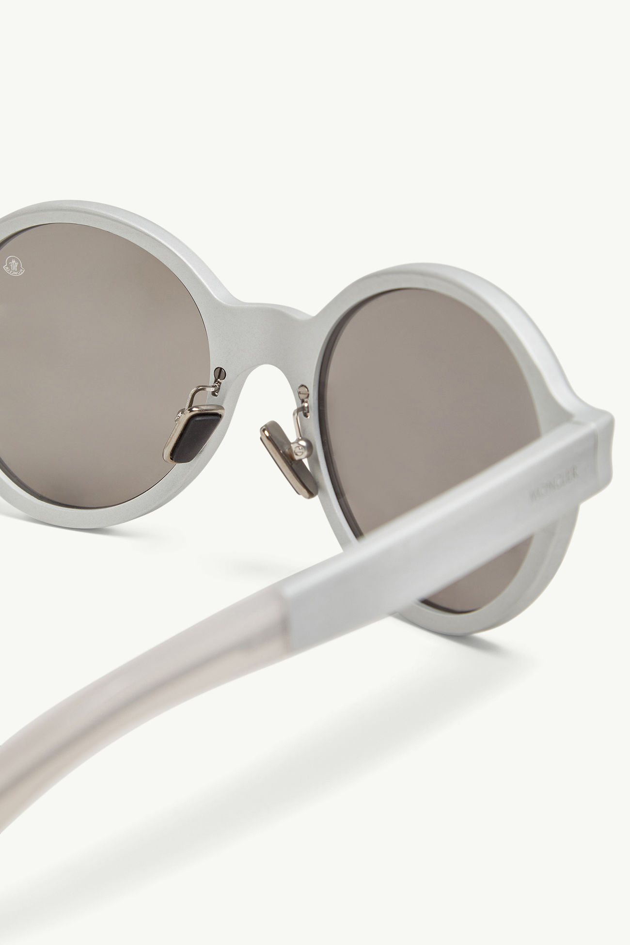 Rondo runde Sonnenbrille Genderneutral Mattes Silber Moncler 4