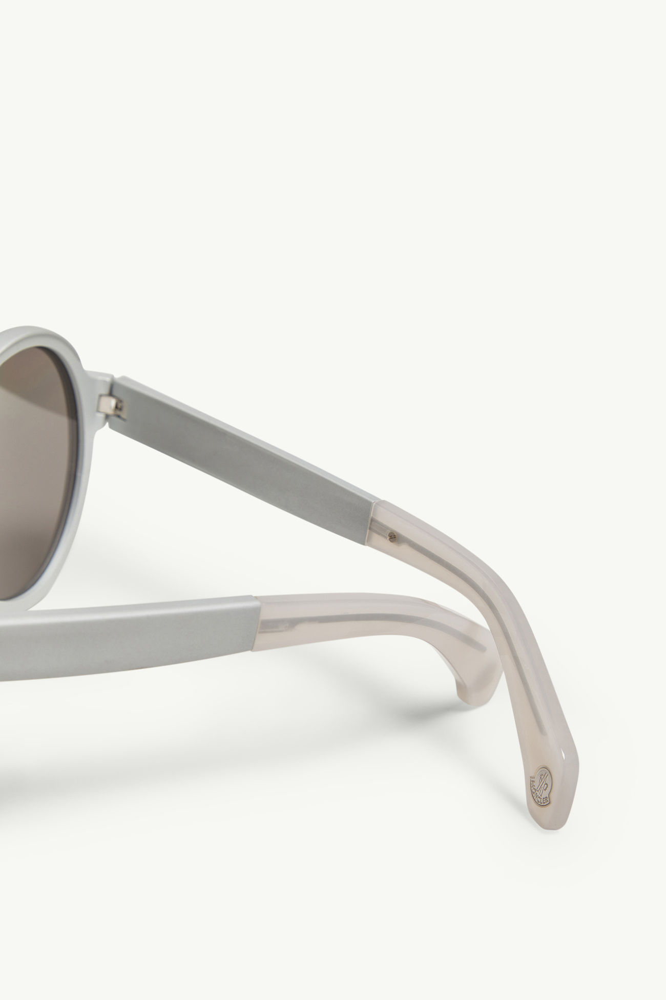 Rondo runde Sonnenbrille Genderneutral Mattes Silber Moncler 5