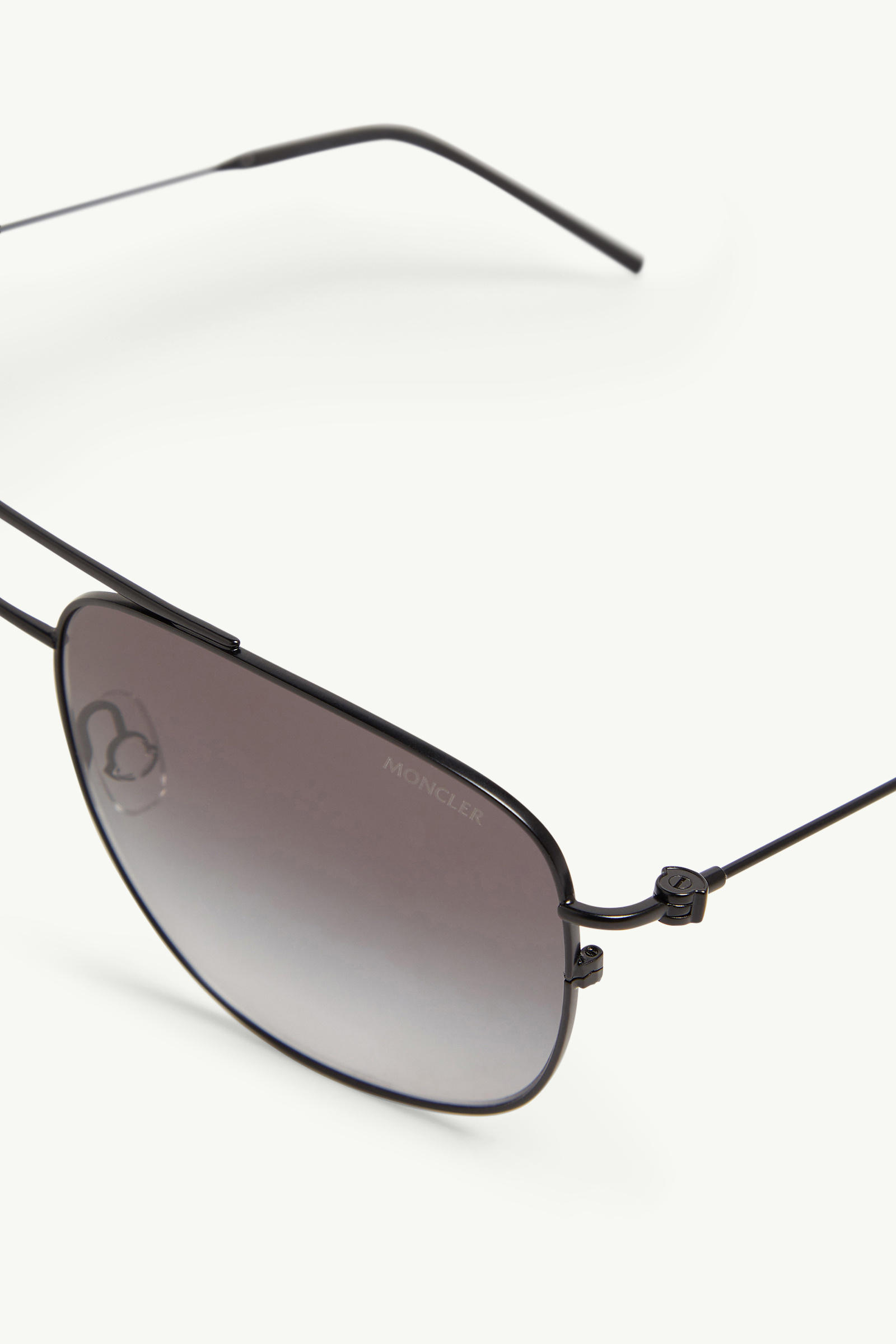 Alumni Pilot Sunglasses Gender Neutral Matte Black Moncler 3