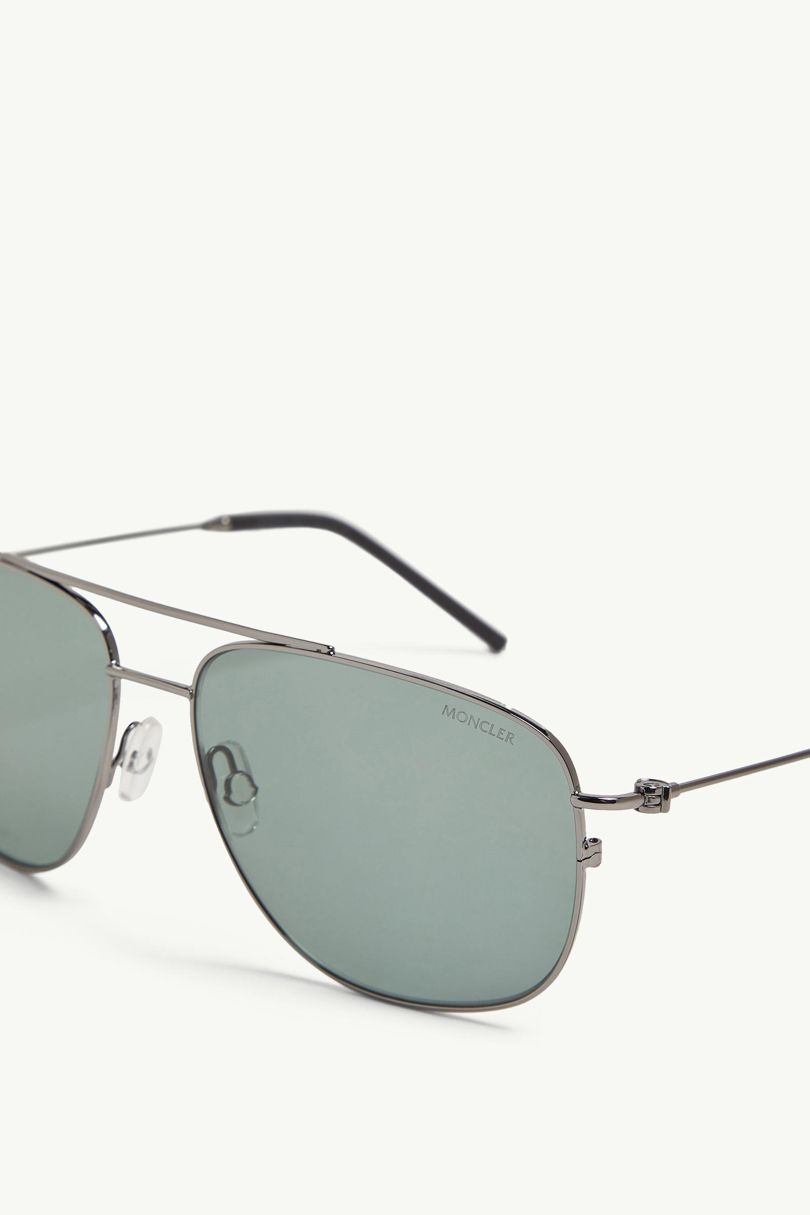 Alumni Pilot Sunglasses Gender Neutral Gunmetal Gray Moncler 3