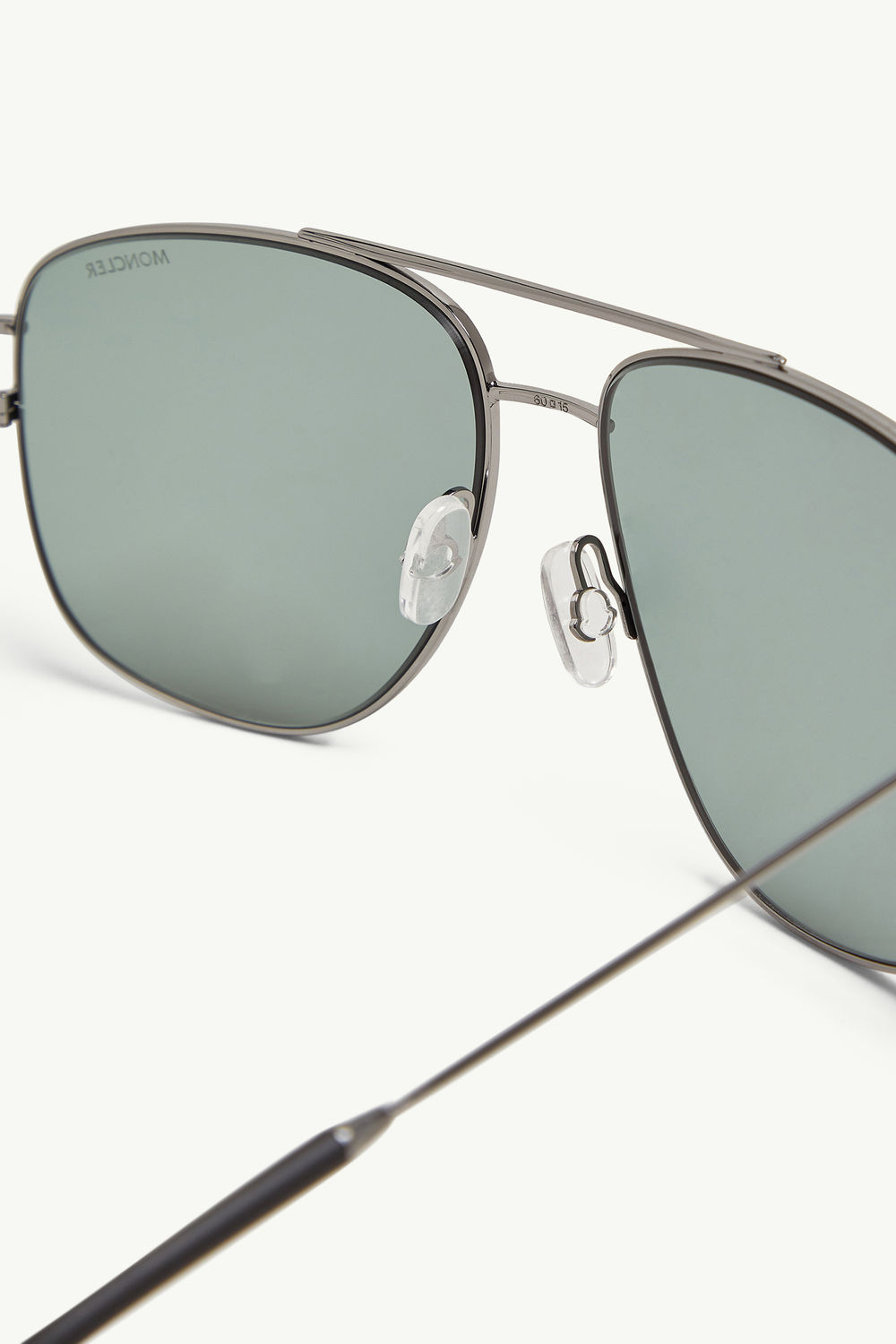 Alumni Pilotensonnenbrille Genderneutral Gunmetal Grau Moncler 4