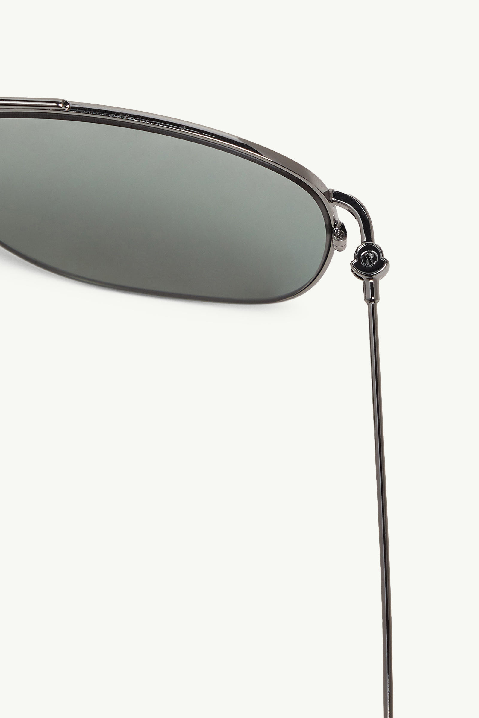 Alumni Pilot Sunglasses Gender Neutral Gunmetal Gray Moncler 6