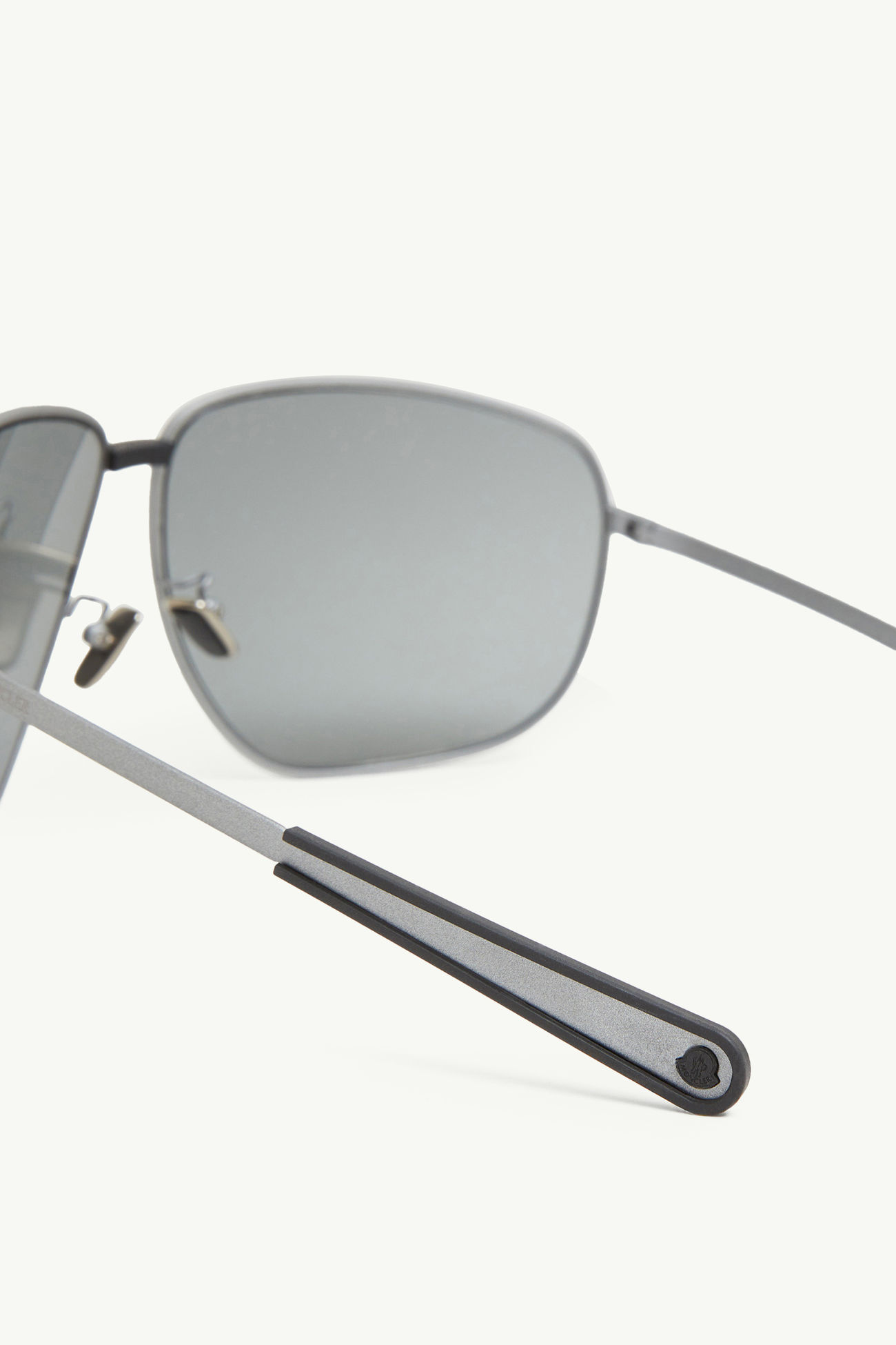 Atlas Pilot Sunglasses MATTE FROZEN Moncler 5