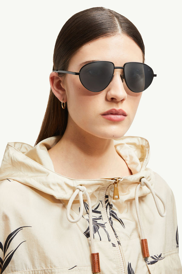 Vizla Pilot Sunglasses Matte Black Moncler 1