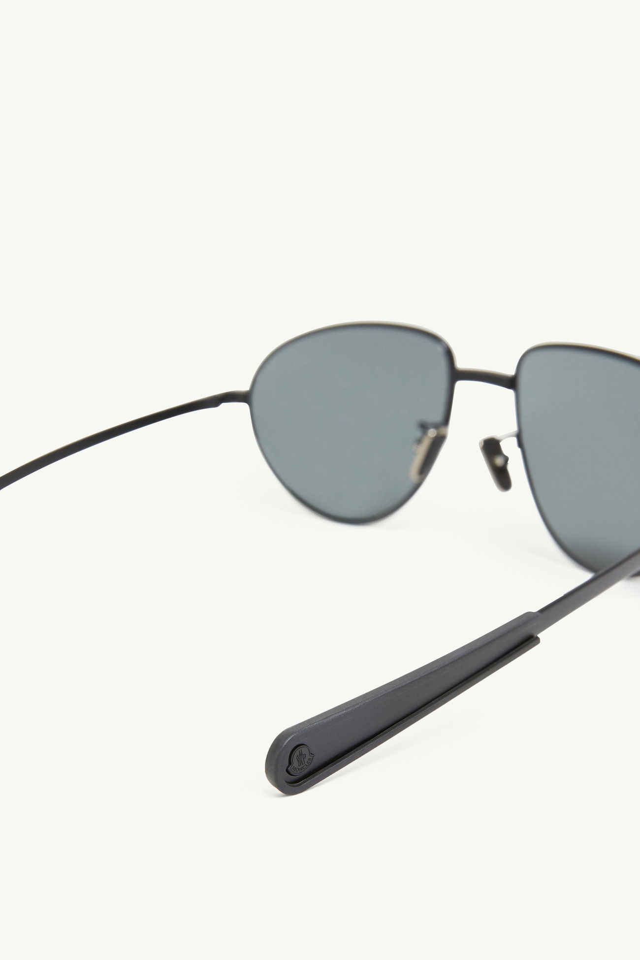 Vizla Pilotensonnenbrille Mattschwarz Moncler 5
