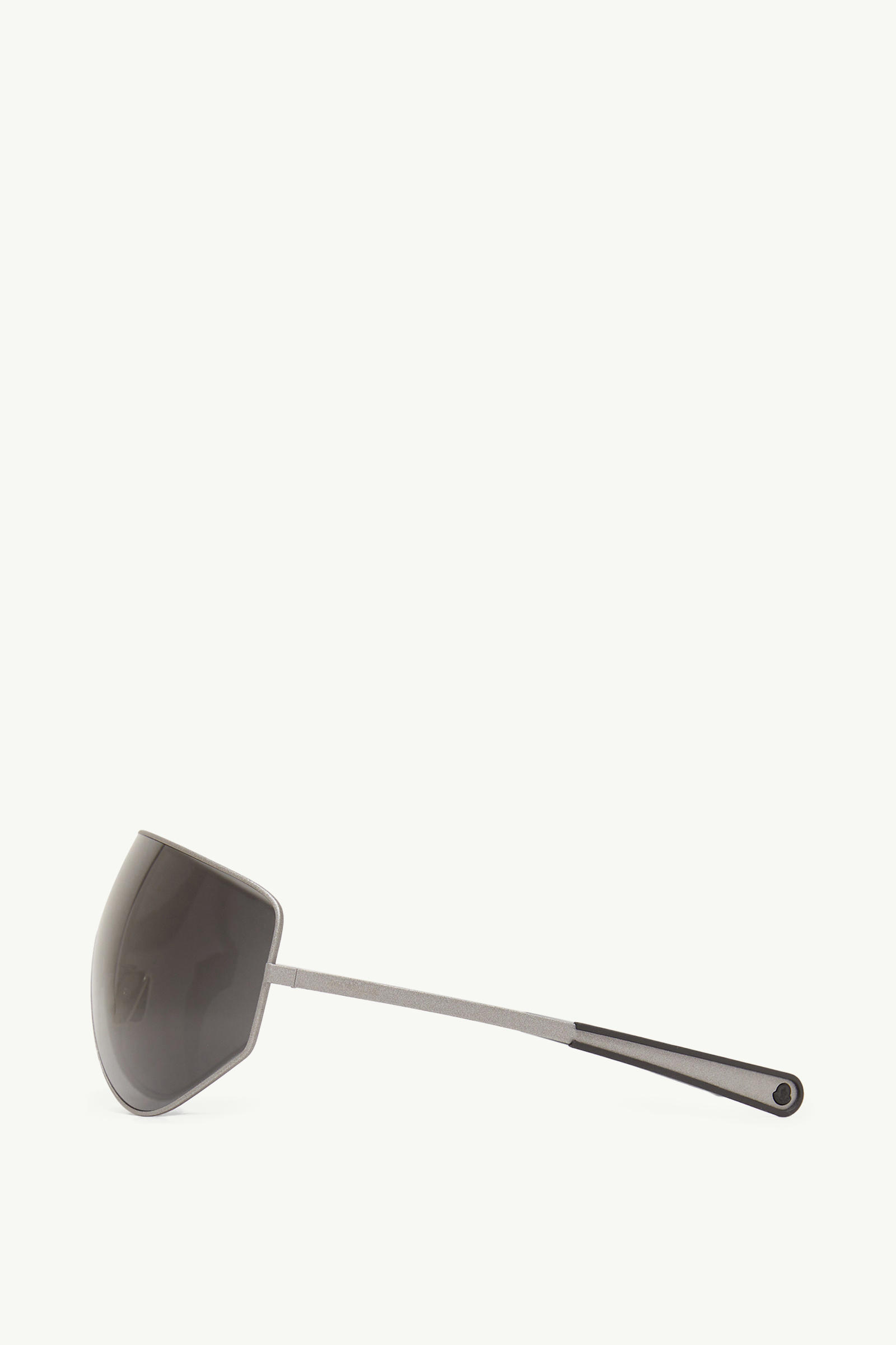 Tanium Pilot Sunglasses MATTE FROZEN Moncler 2