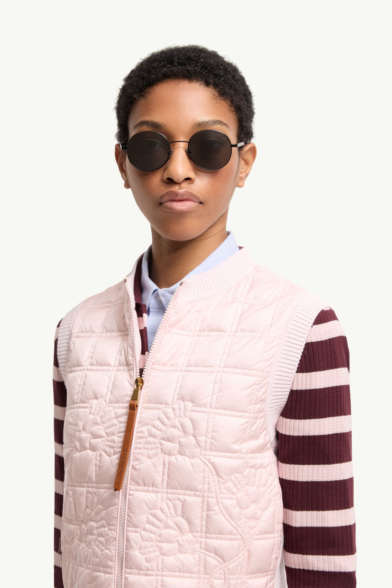 Centro Oval Sunglasses Gender Neutral Matte Black Moncler 2