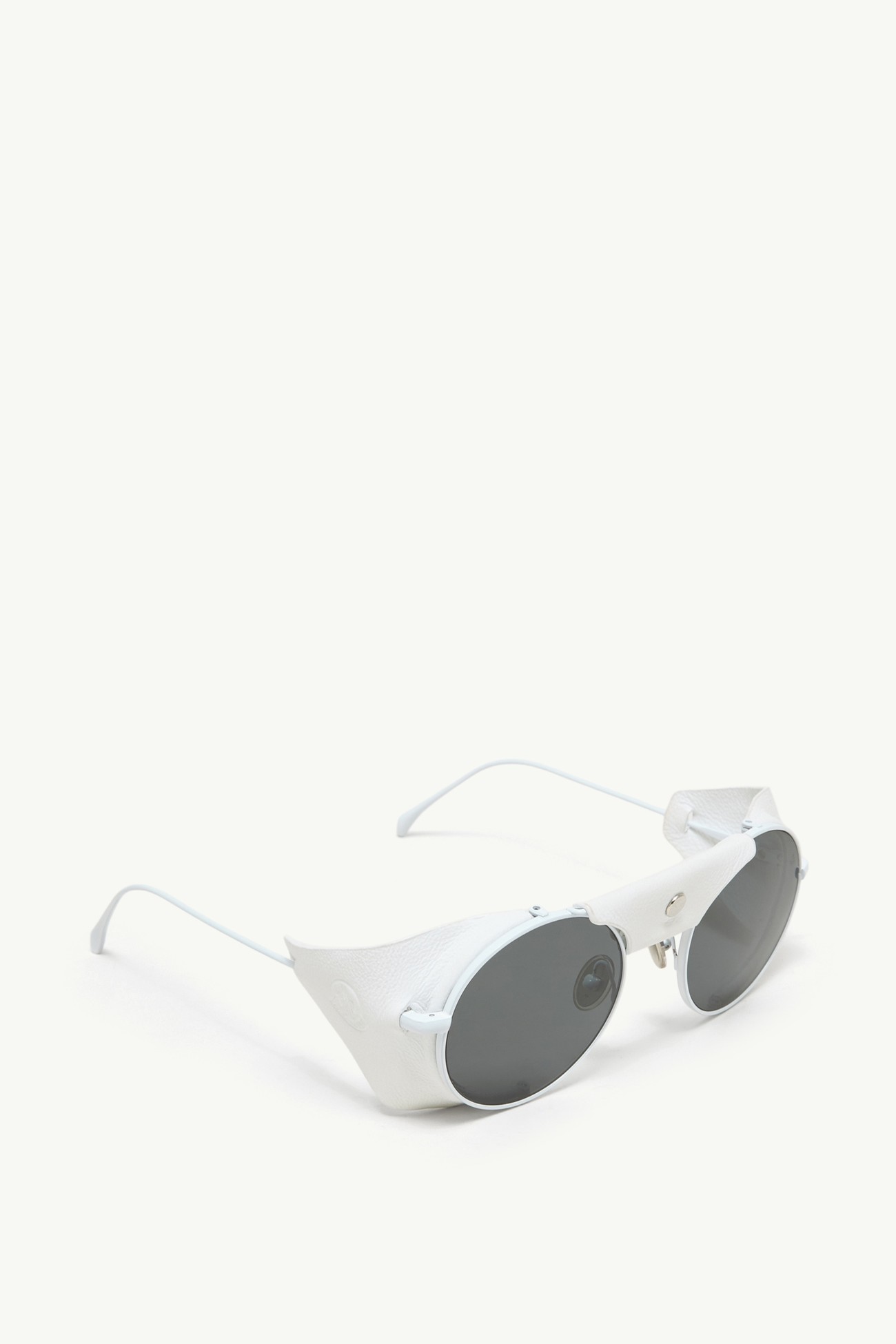 Solix Round Sunglasses Gender Neutral White Moncler 4