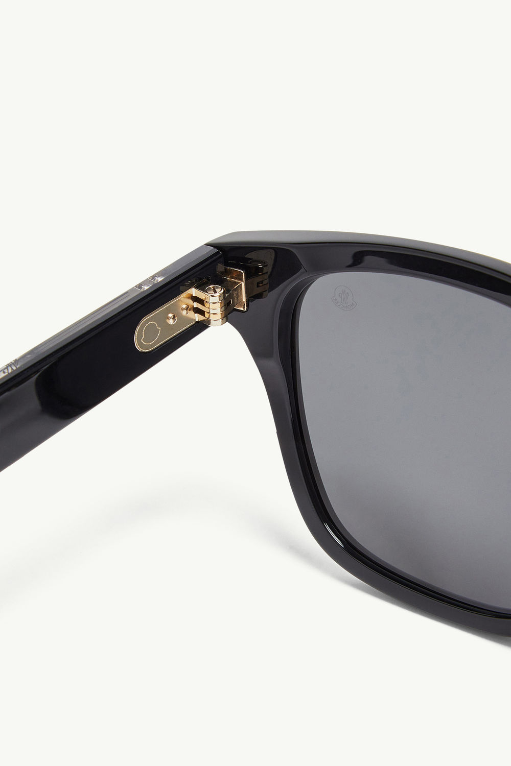 Metrope Squared Sunglasses Gender Neutral Shiny Black Moncler 5