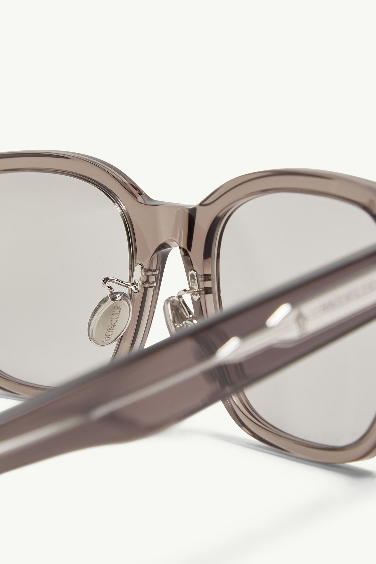 Lunettes de soleil carrées Metrope Mixte Gris Foncé Transparent Moncler 4