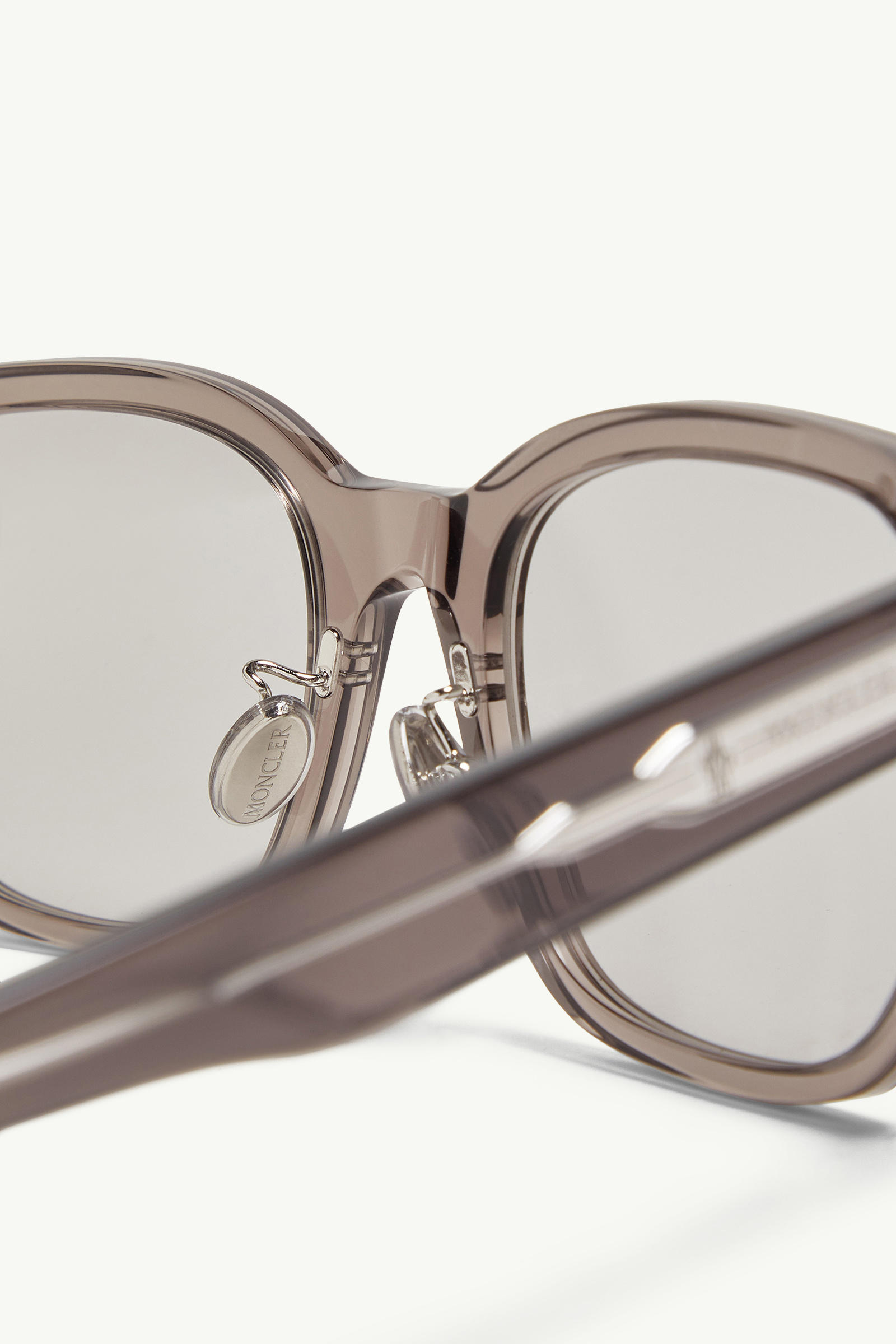 Metrope Squared Sunglasses Gender Neutral Transparent Dark Gray Moncler 4