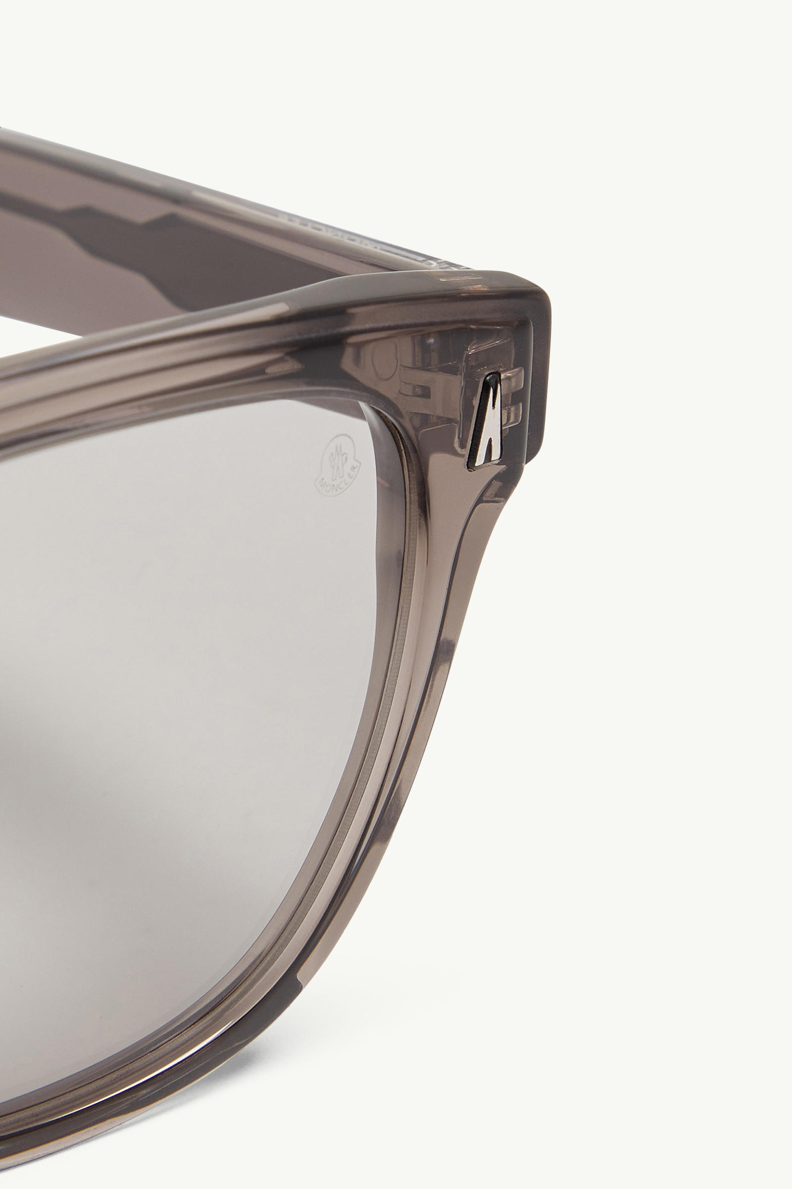 Metrope Squared Sunglasses Gender Neutral Transparent Dark Gray Moncler 6