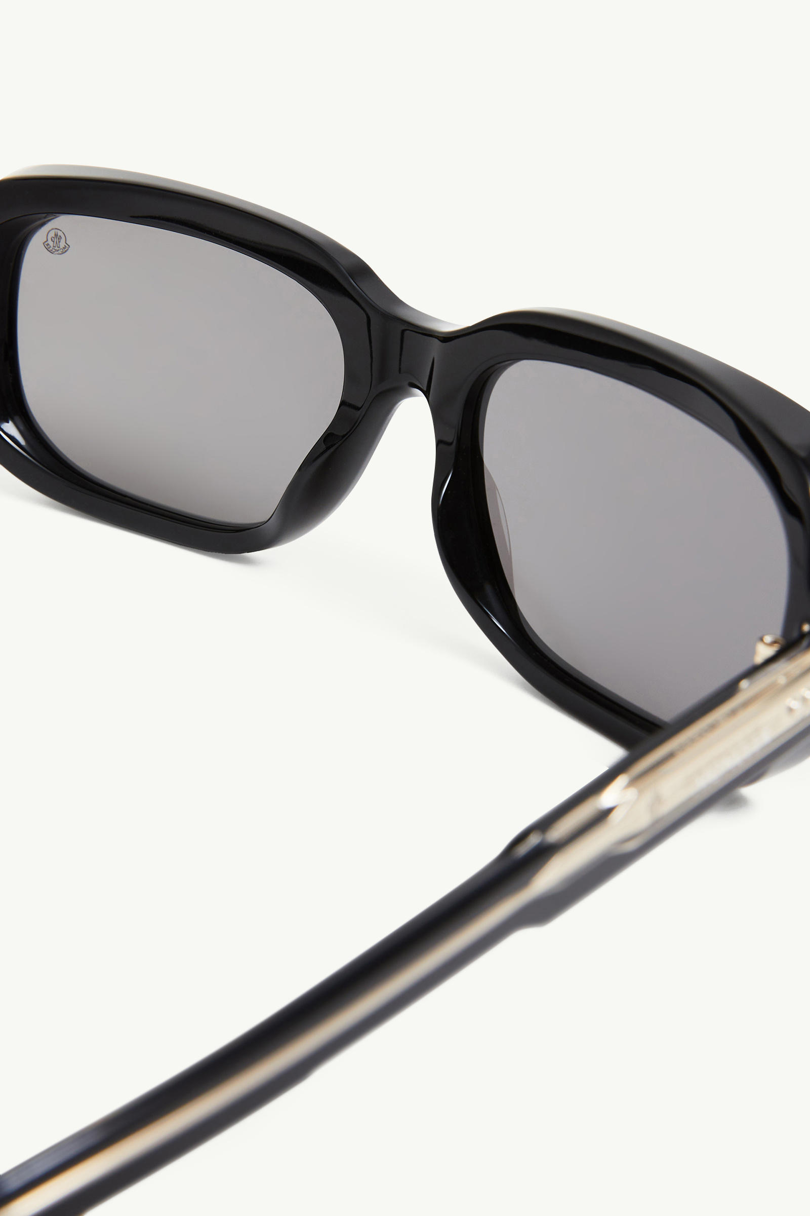 Suntrap Rectangular Sunglasses Shiny Black Moncler 5