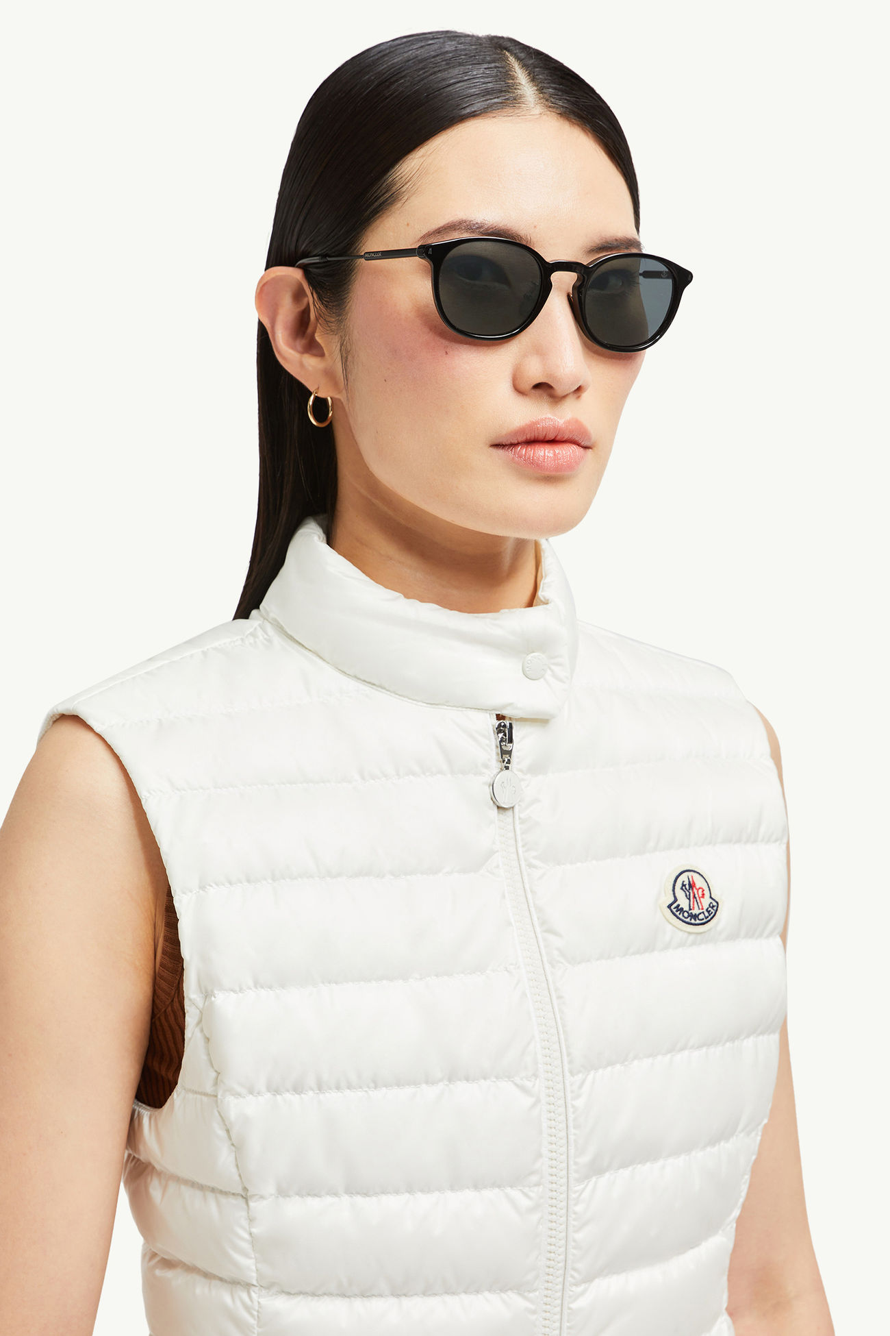 Barbb男女款圆形太阳镜 亮黑色 Moncler 6