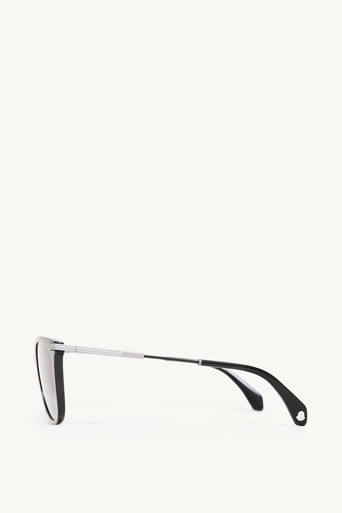 Korra 타원형 선글라스 젠더 뉴트럴 샤이니 블랙 Moncler 3