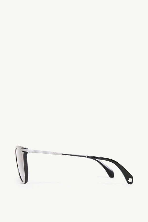 Korra Oval Sunglasses Gender Neutral Shiny Black Moncler 3