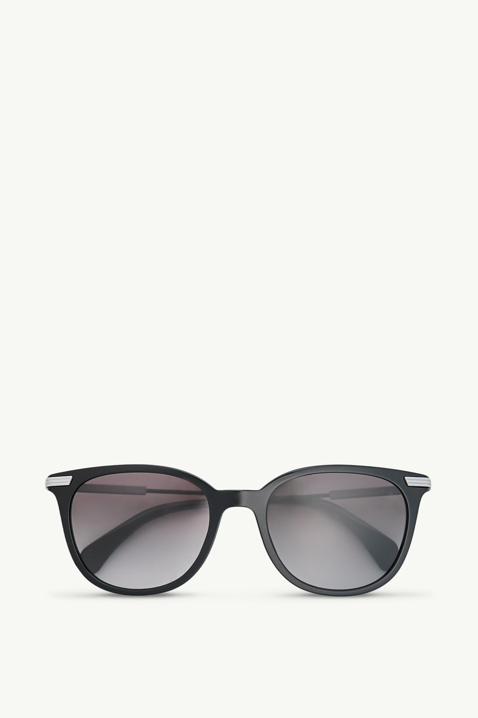 Korra Oval Sunglasses_findInBoutique_image
