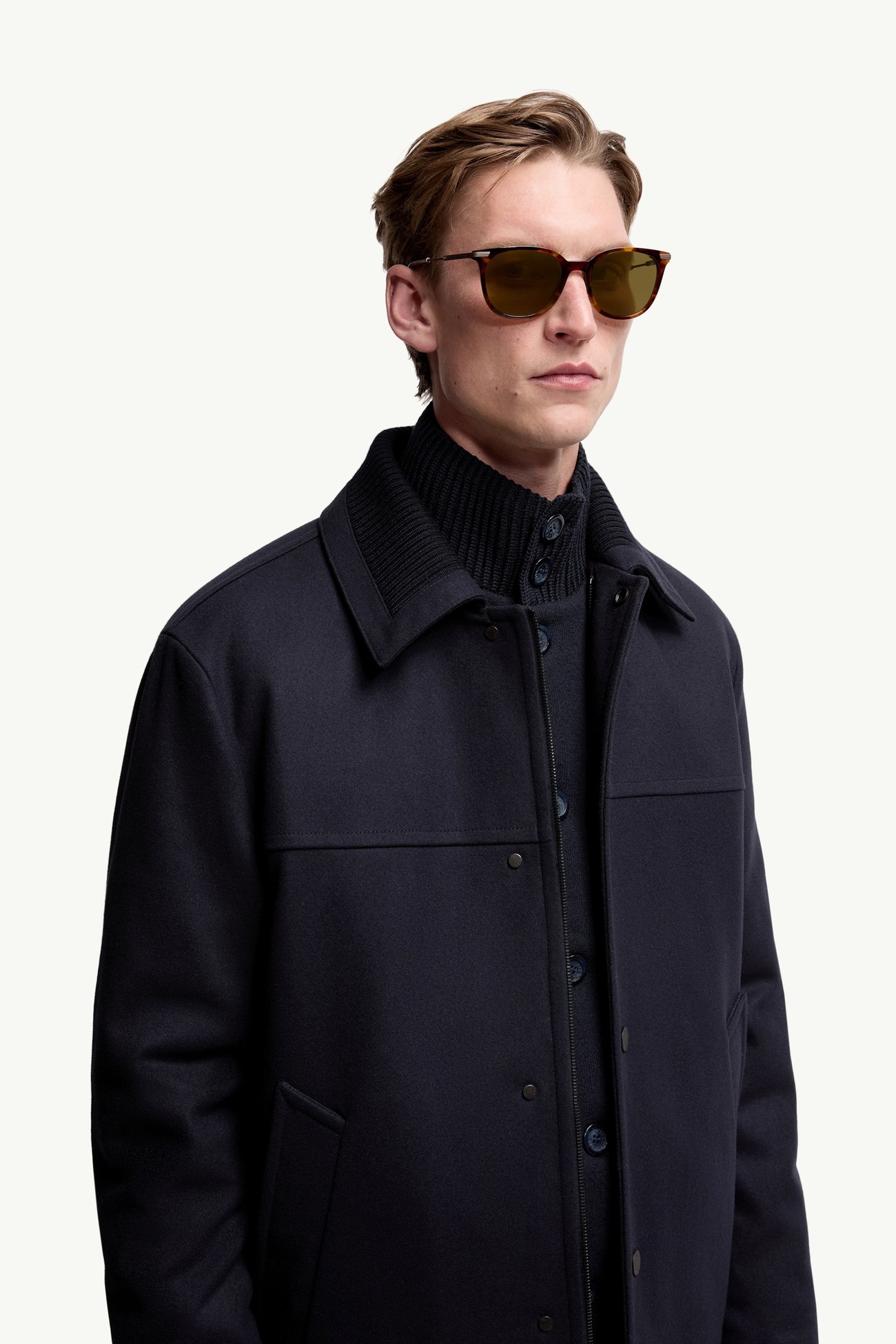 Korra ovale Sonnenbrille Genderneutral Havanna Moncler 2