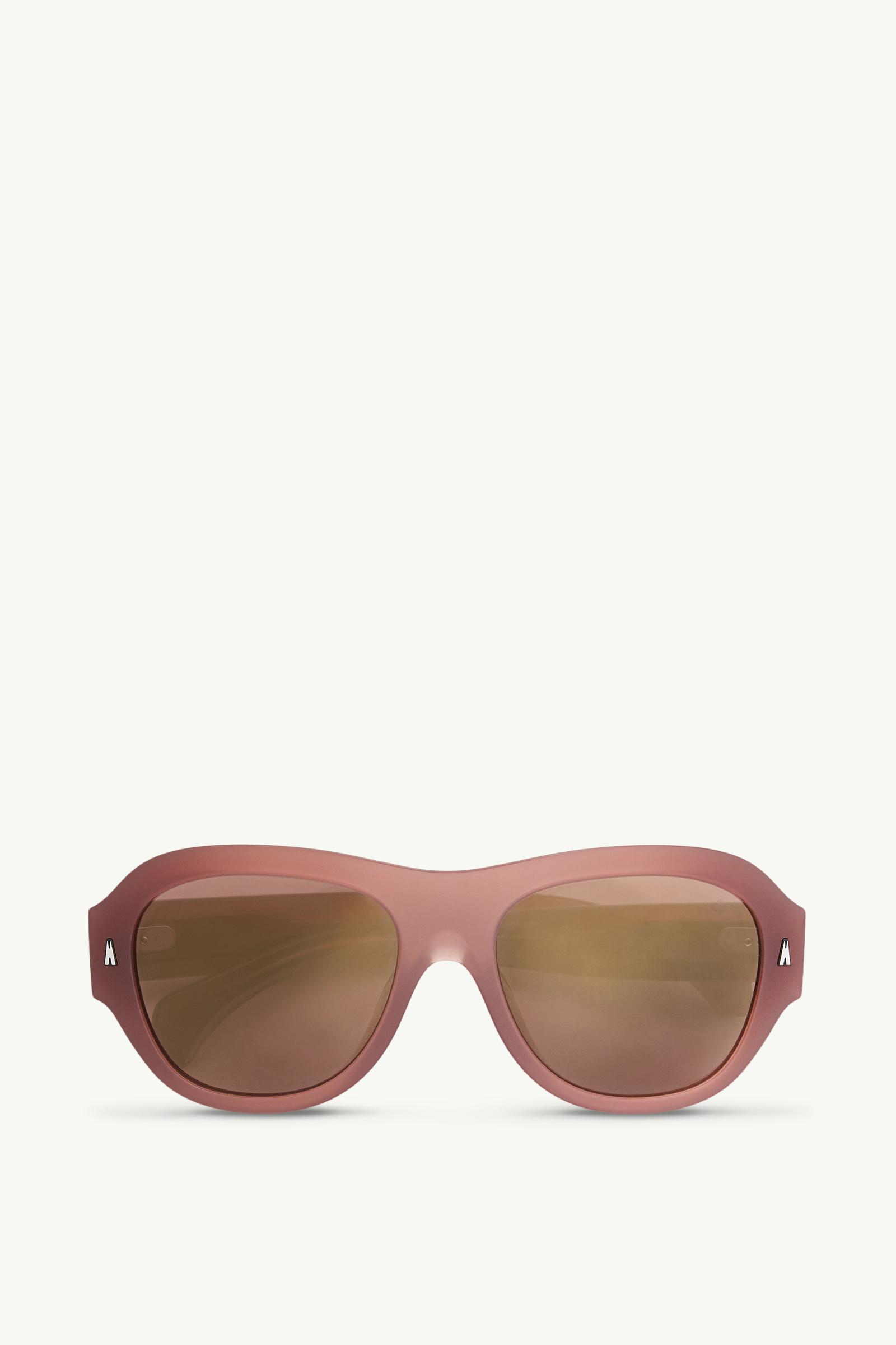 Elevane Rectangluar Sunglasses_findInBoutique_image