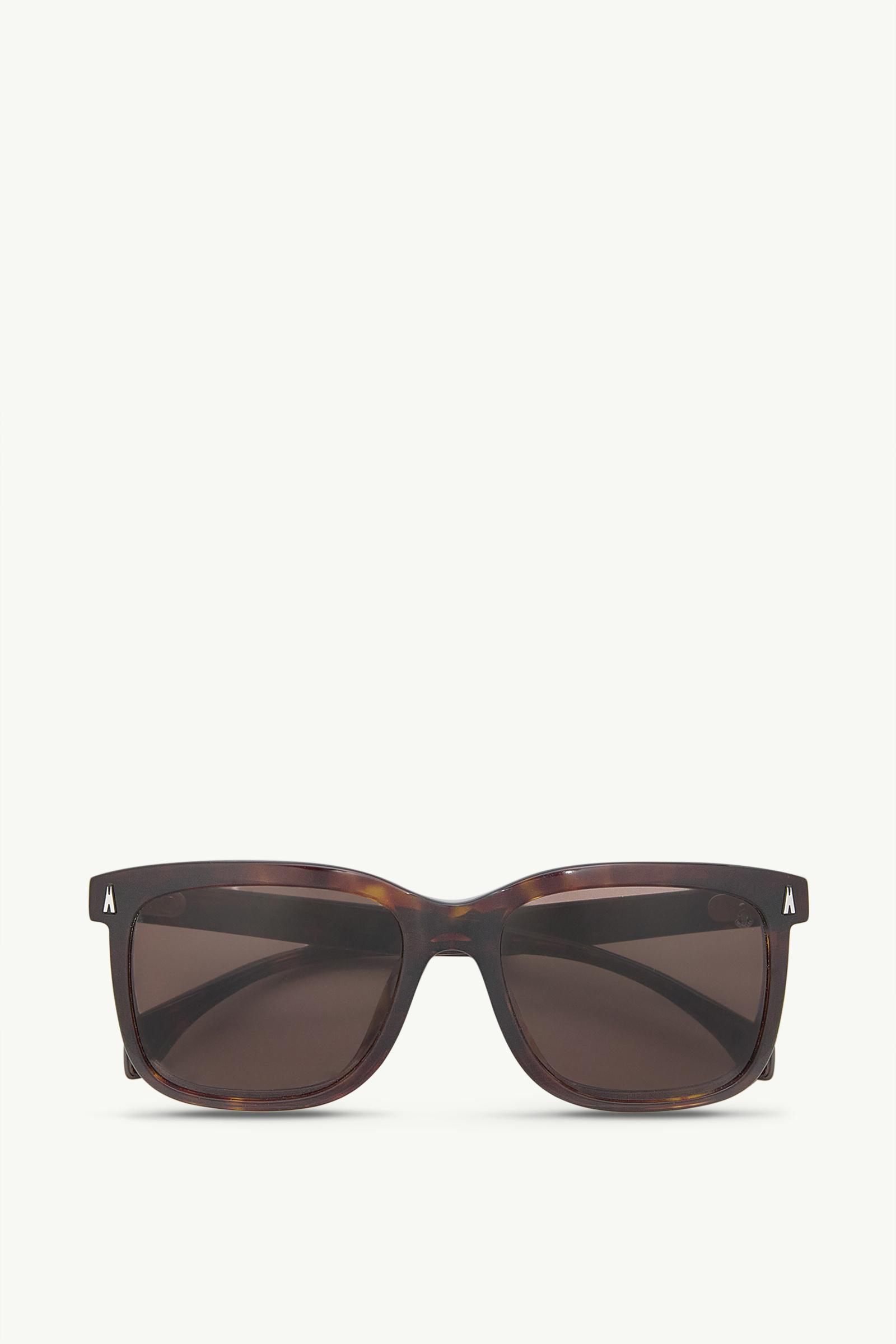 Valaire Rectangular Sunglasses_findInBoutique_image