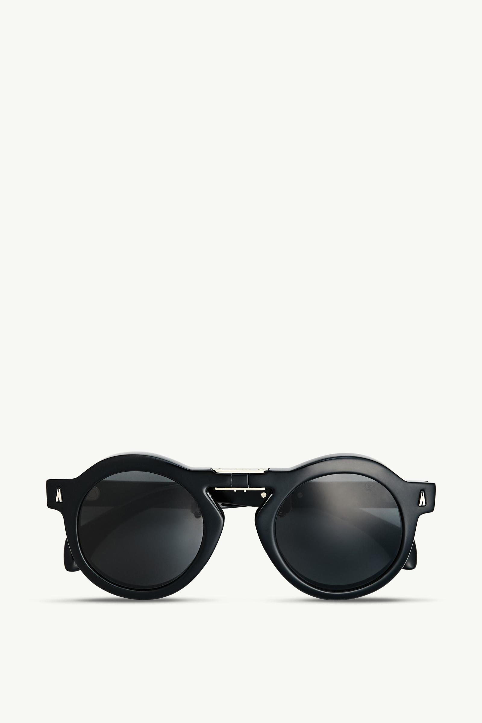 Glisse Round Sunglasses_findInBoutique_image