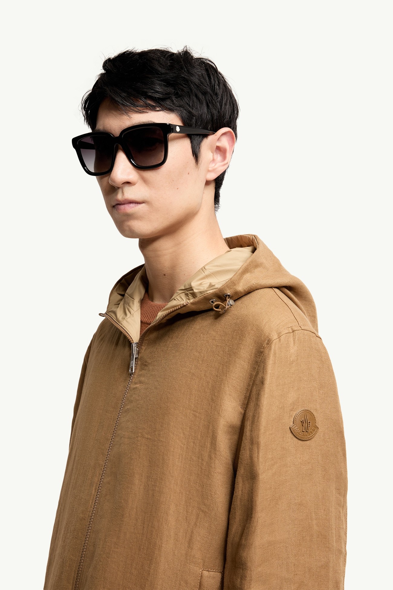 Bronzz 직사각형 선글라스 젠더 뉴트럴 샤이니 블랙 Moncler 1