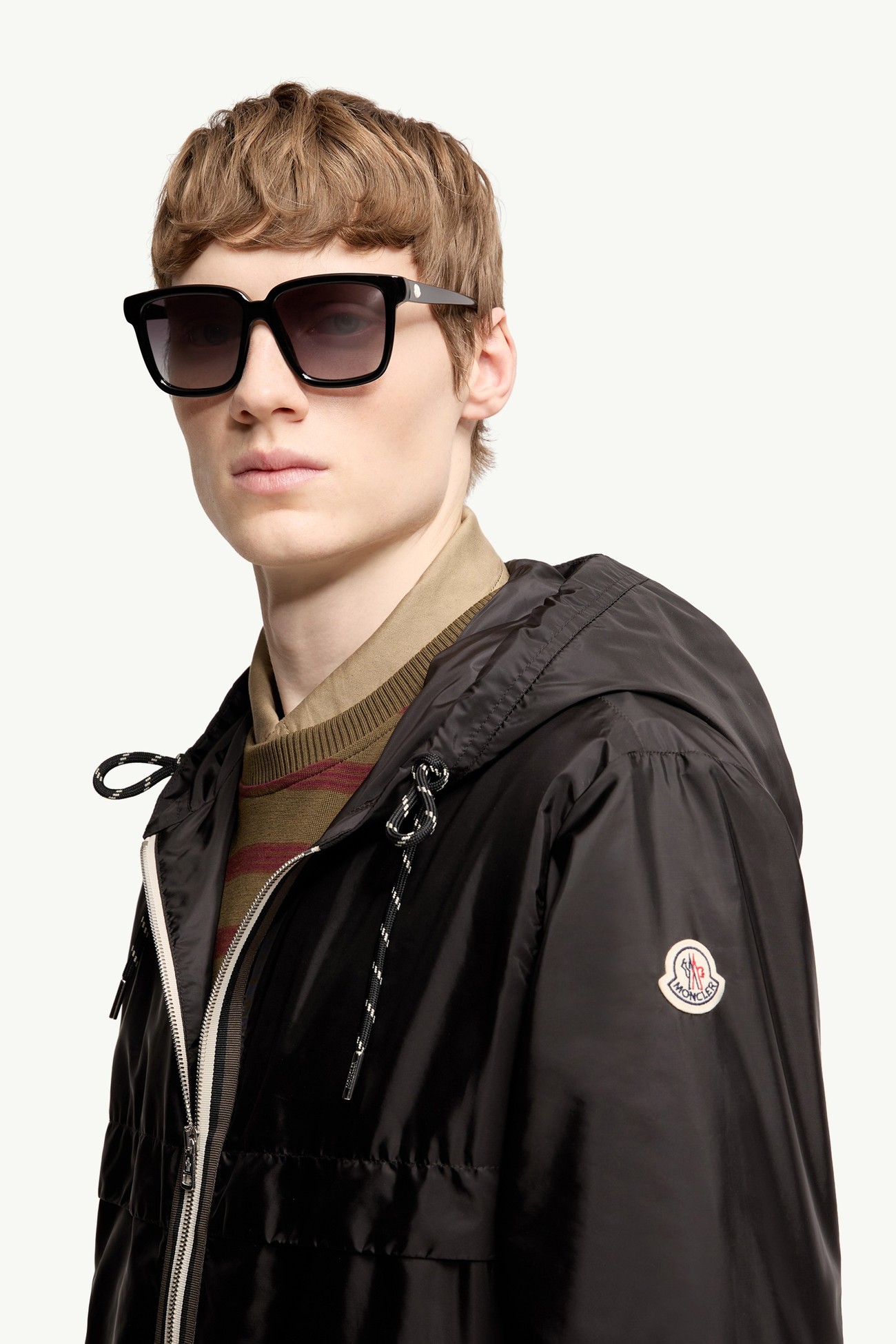 Clasico Rectangular Sunglasses Gender Neutral Shiny Black Moncler 2