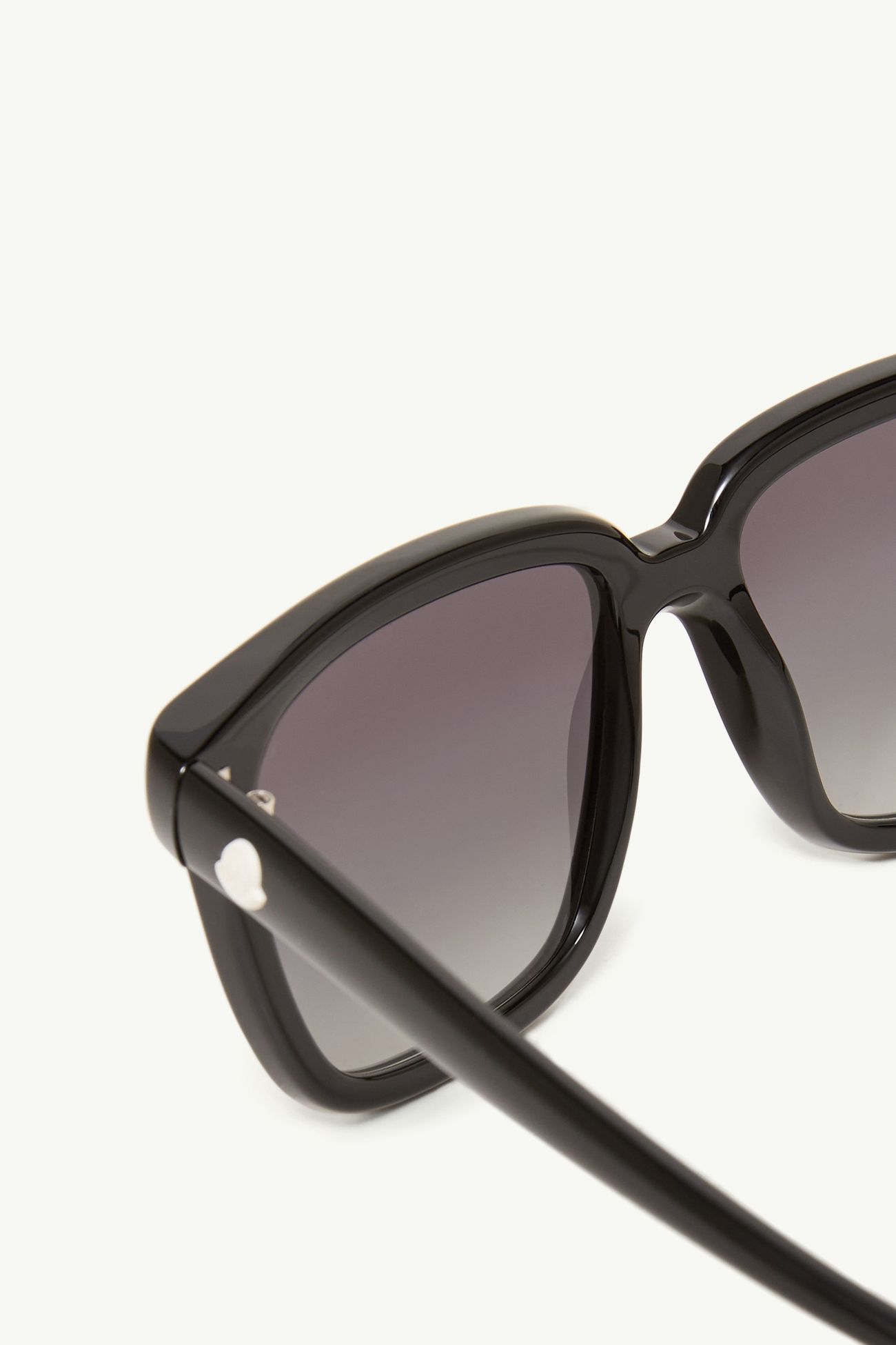 Clasico Rectangular Sunglasses Gender Neutral Shiny Black Moncler 5