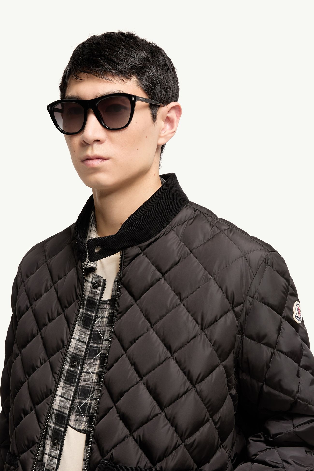 Karrenia 캣아이 선글라스 젠더 뉴트럴 블랙 Moncler 2