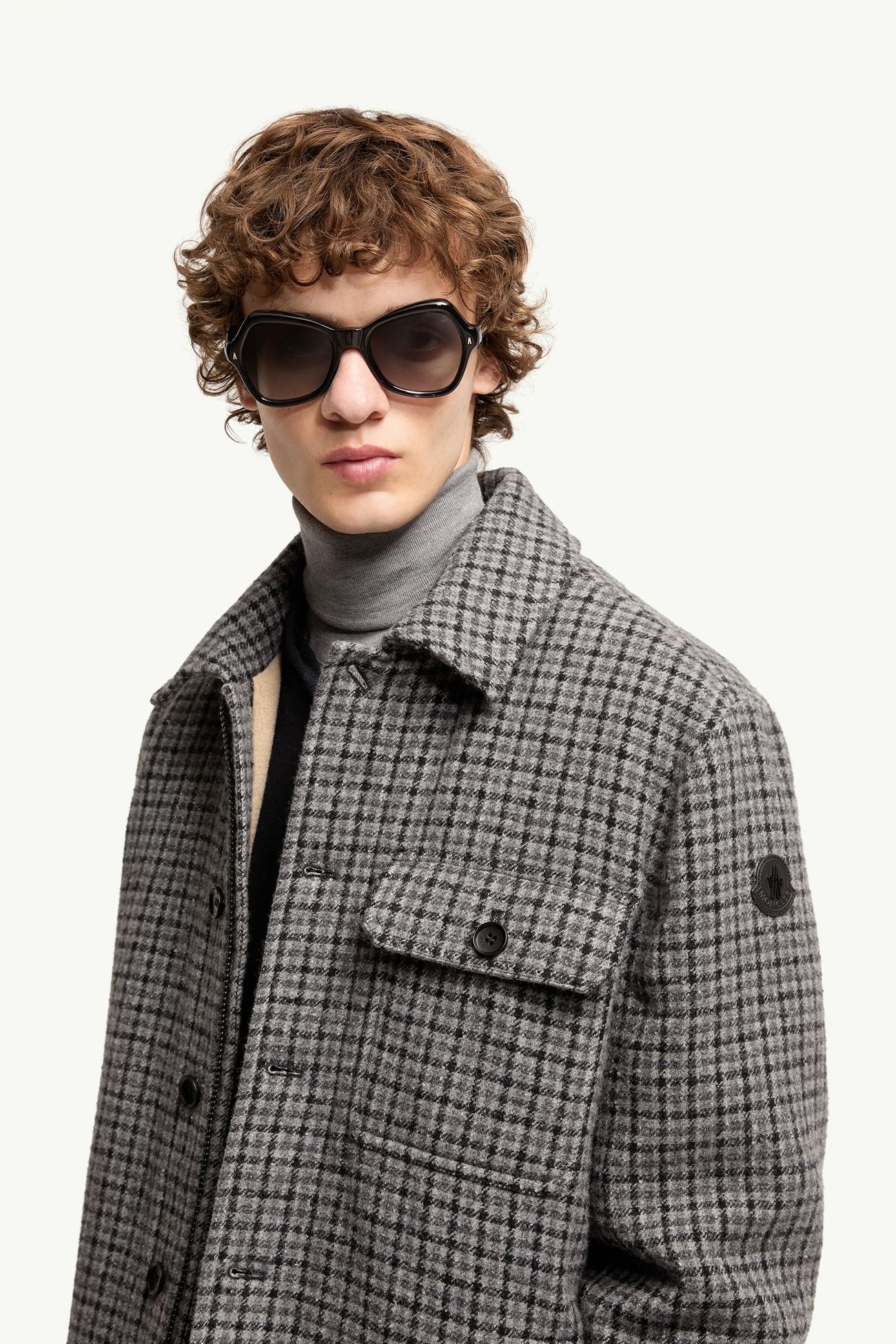 Elizia Butterfly Sunglasses Gender Neutral Dark Gray Moncler 2