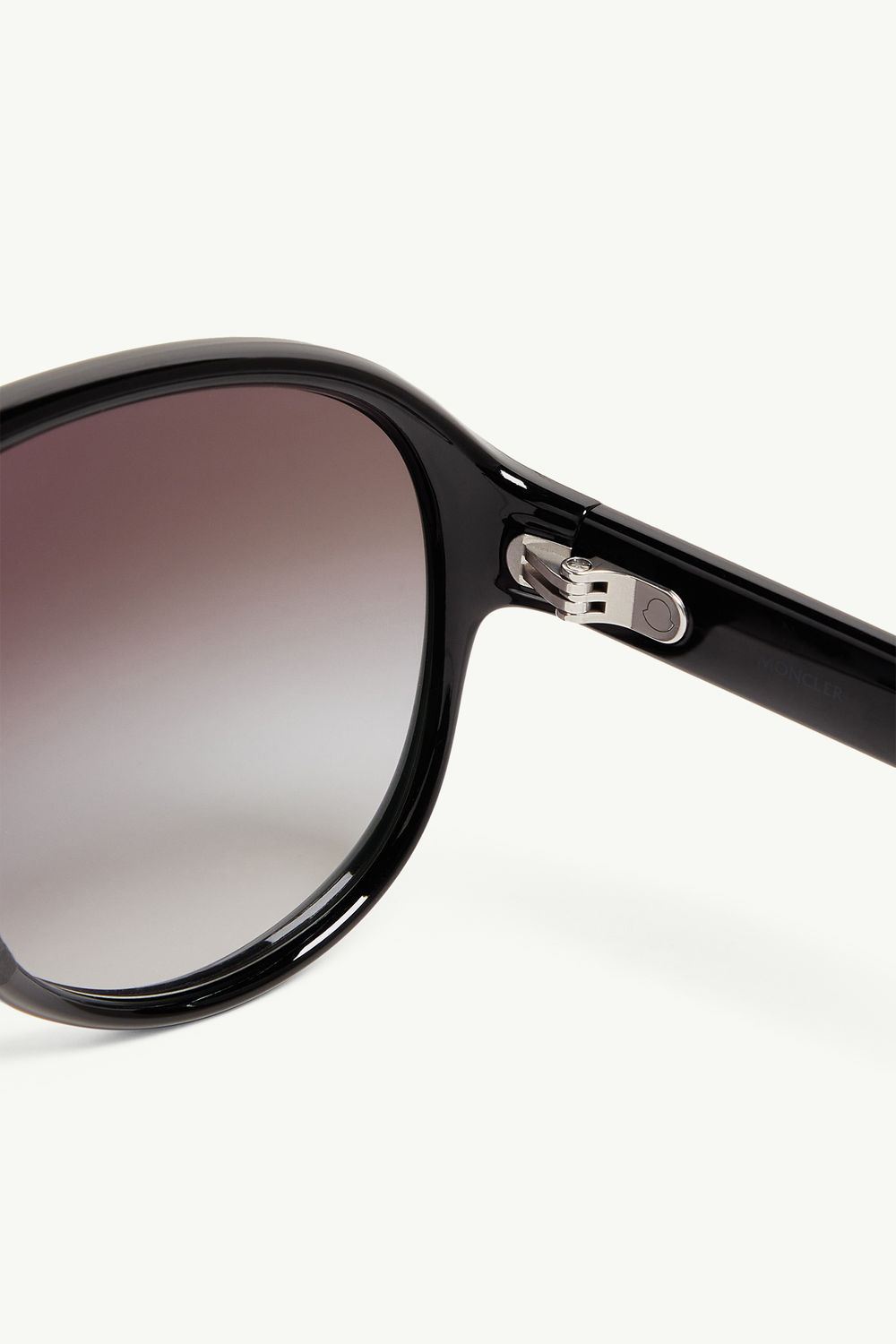 Halcyonne Pilot Sunglasses Gender Neutral Shiny Black Moncler 5