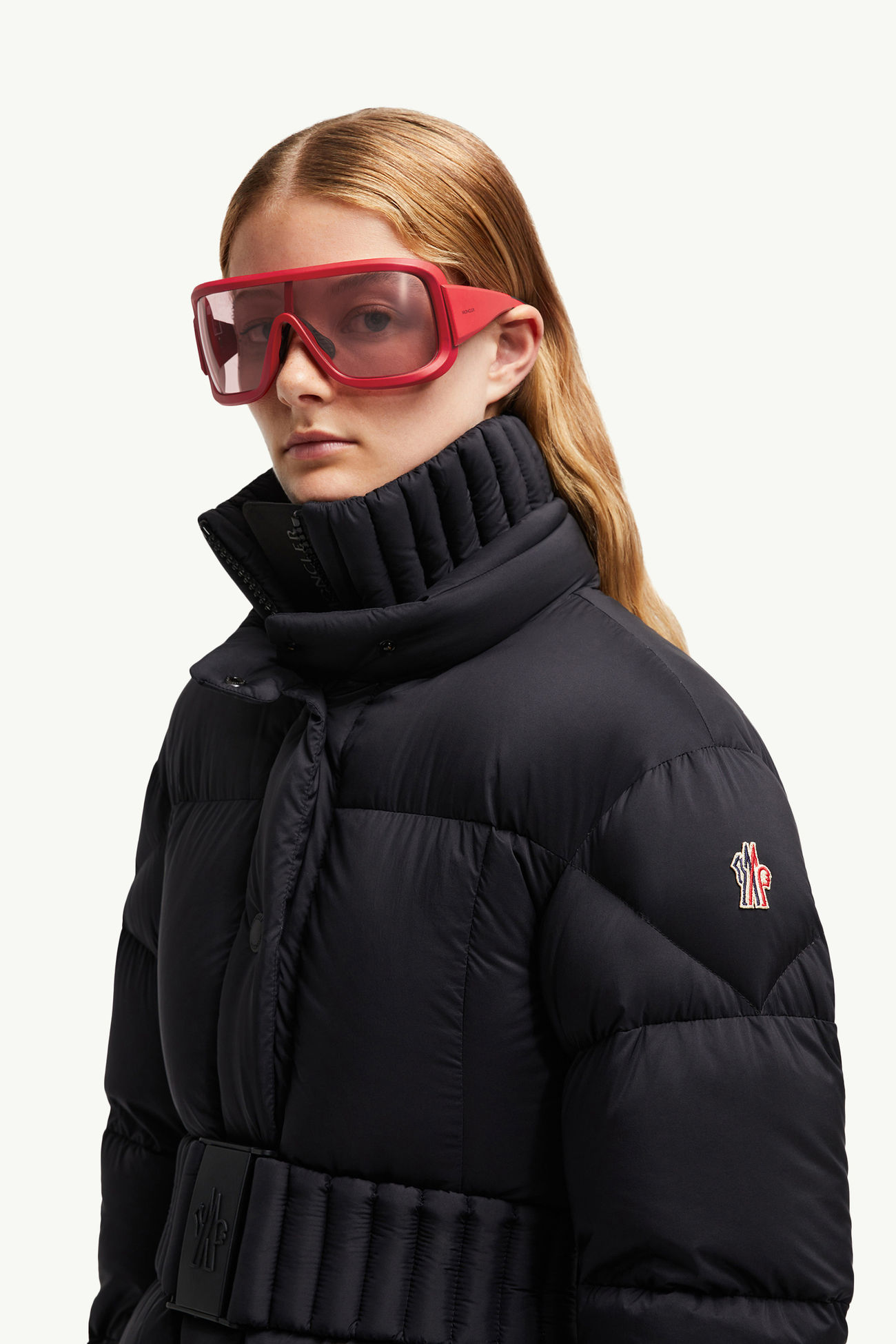 Snowseeker rechteckige Sonnenbrille Genderneutral Mattes Rot Moncler 1