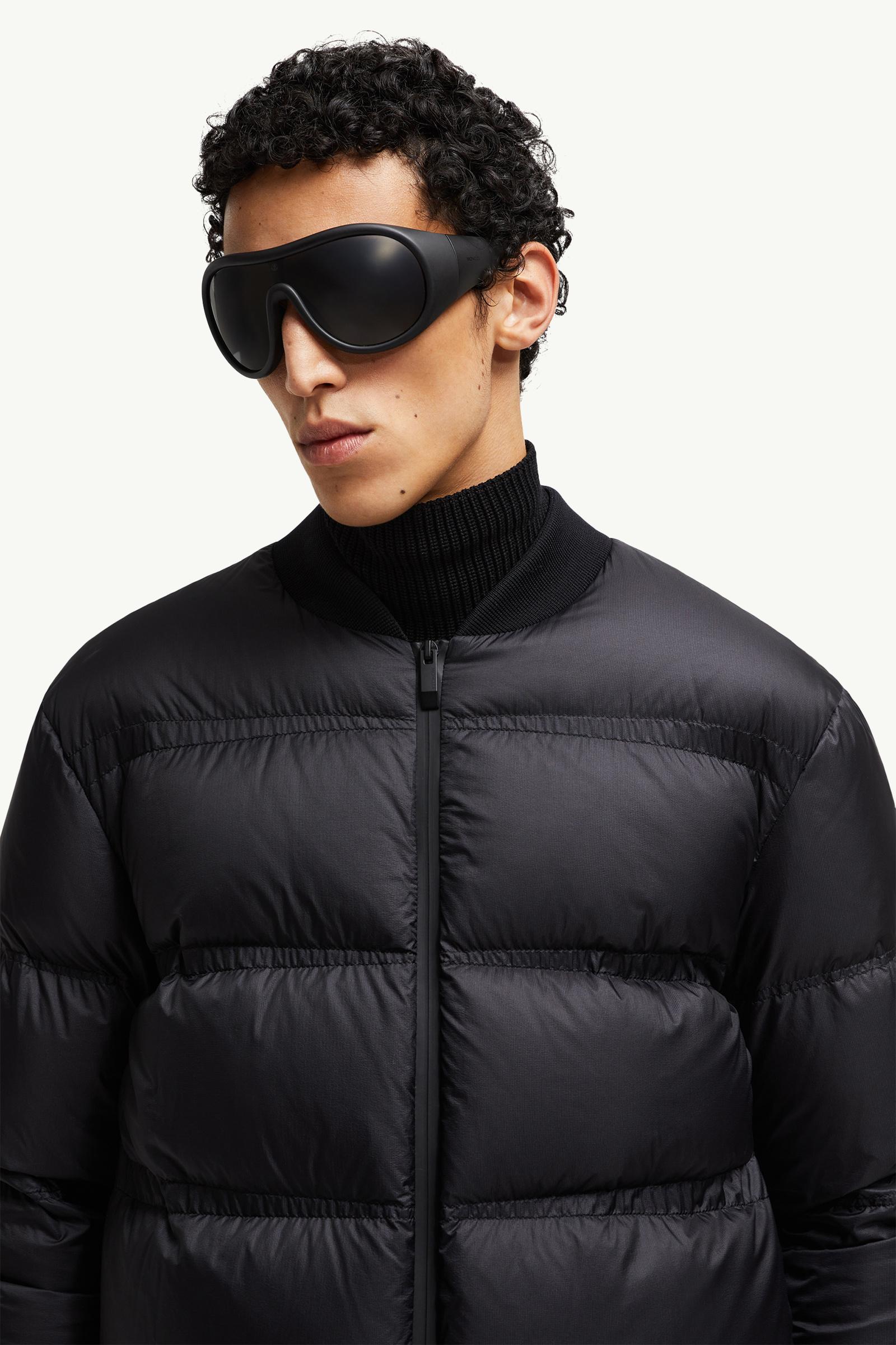 Cloche Pilot Sunglasses Gender Neutral Matte Black Moncler 1