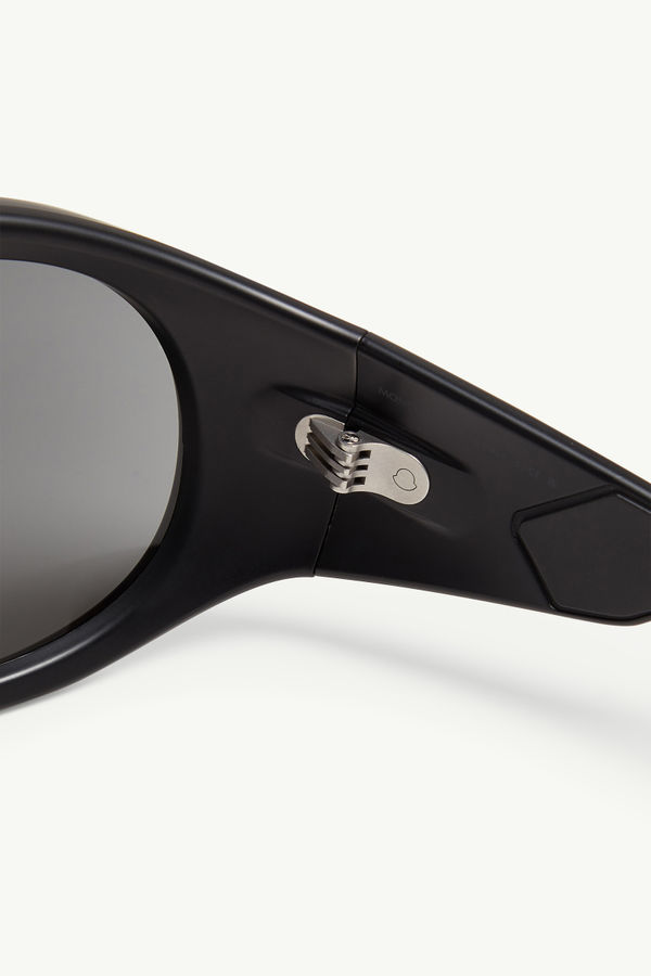 Cloche Sunglasses Gender Neutral Matte Black Moncler 5