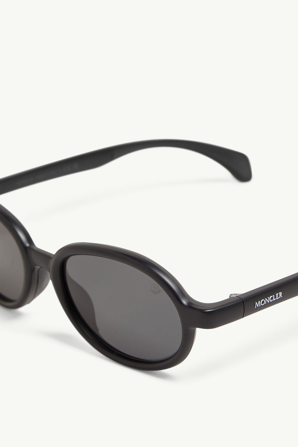 Caprice Oval Sunglasses Gender Neutral Matte Black Moncler 3