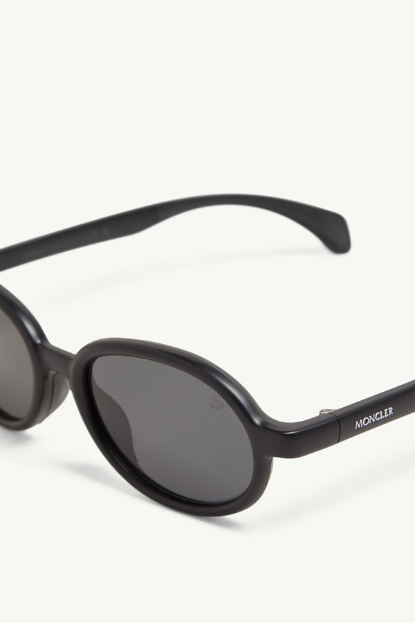 Caprice Oval Sunglasses Gender Neutral Matte Black Moncler 3