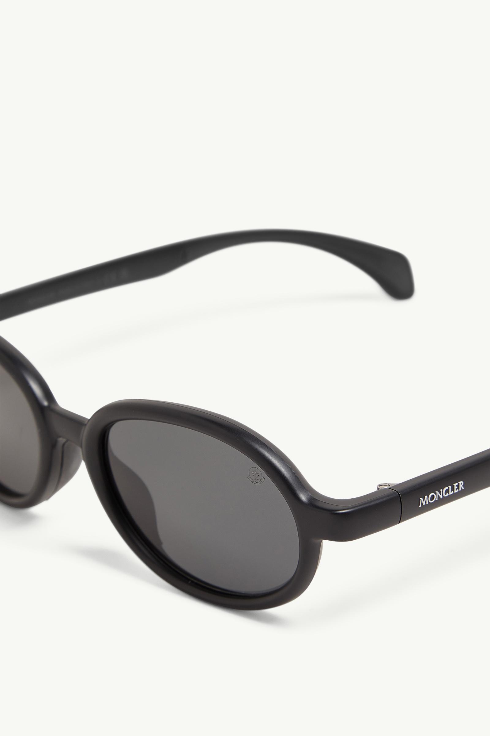 Matte Black Caprice Oval Sunglasses - Sunglasses for Men | Moncler US