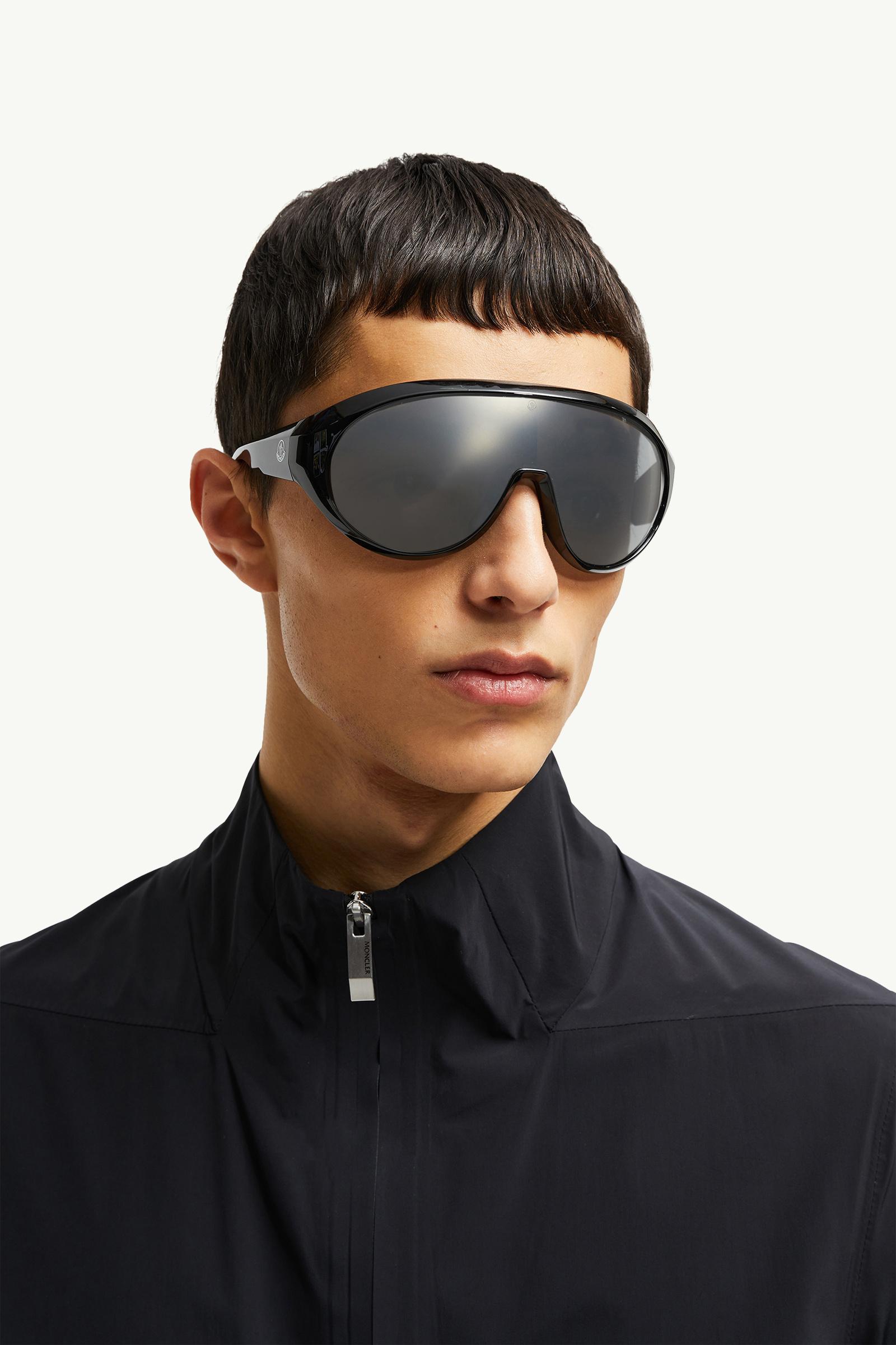 Contrast Oval Sunglasses Shiny Black Moncler 1