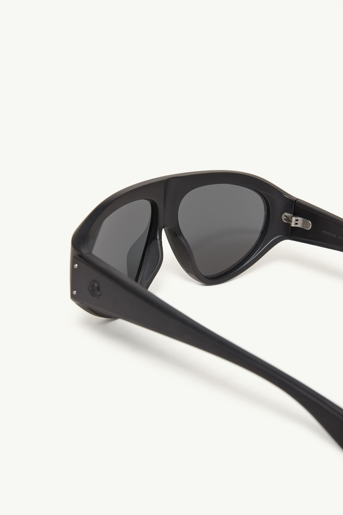 Zyra Pilot Sunglasses Gender Neutral Matte Black Moncler 5