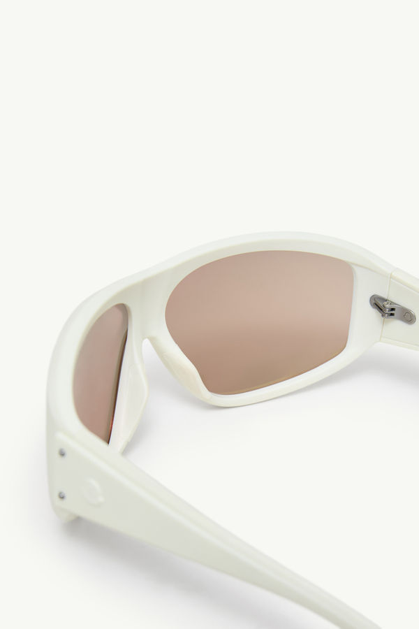 Thyra Oval Sunglasses Gender Neutral Off White Moncler 5