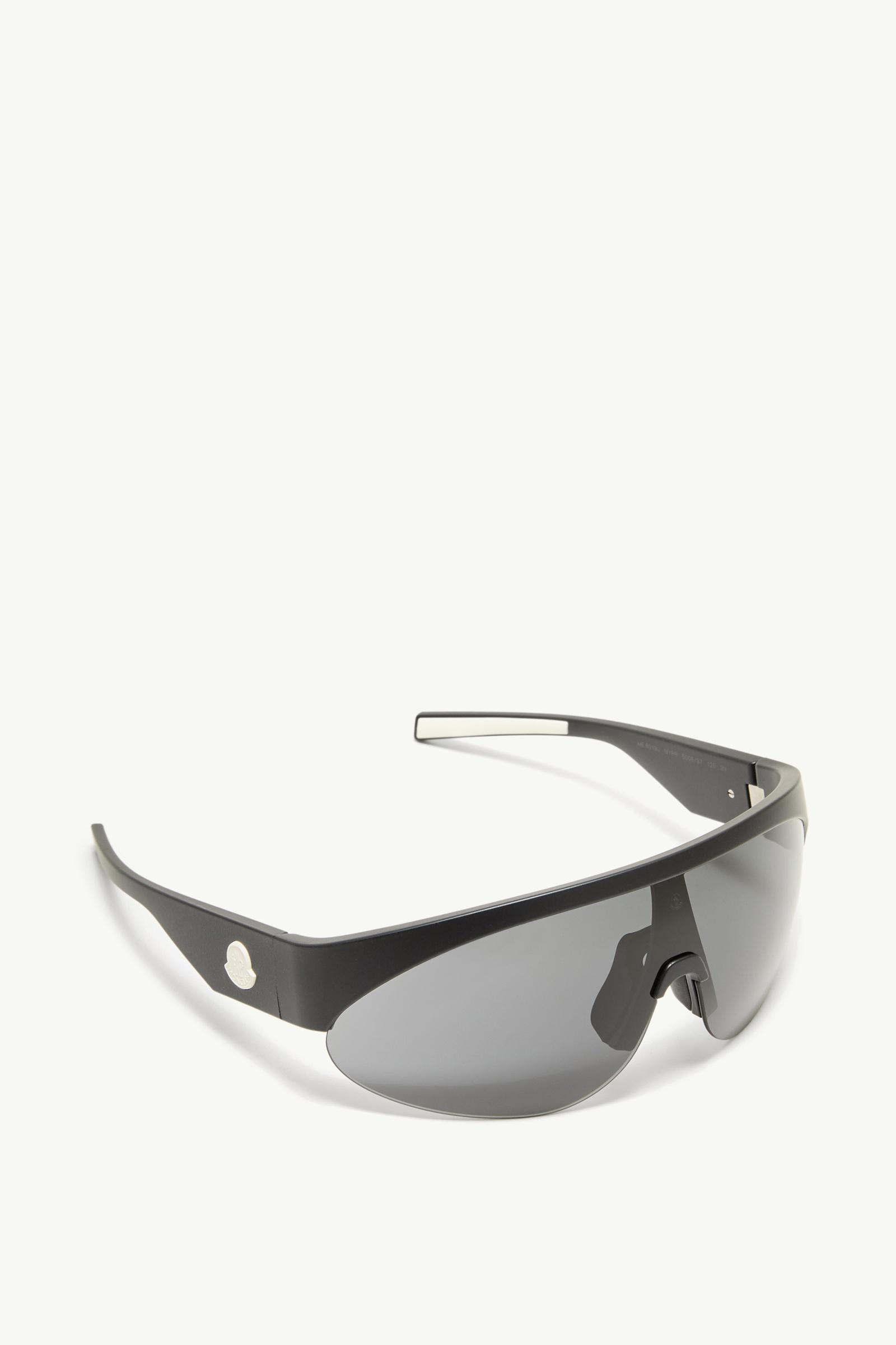 Matte Black Myrr Oval Sunglasses - Sunglasses for Men | Moncler US
