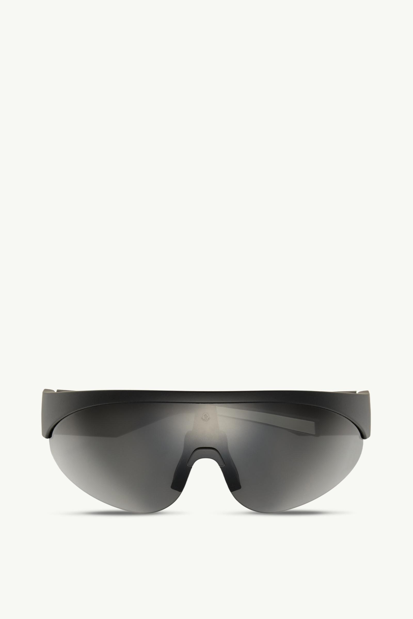 Myrr Oval Sunglasses Gender Neutral Matte Black Moncler, 1 of 0