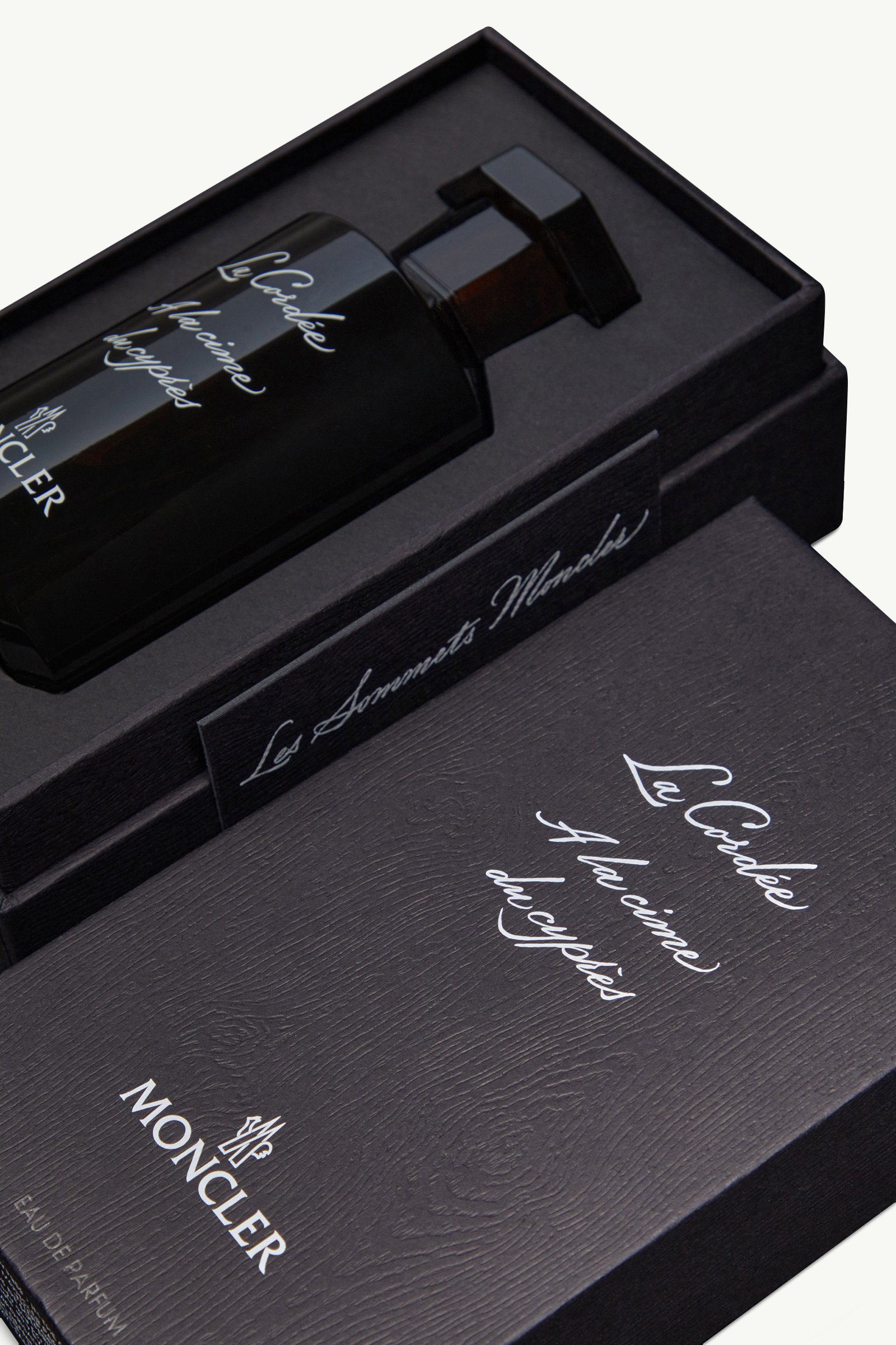 【新品未使用品】モンクレール ラ・コルデ・オードパルファム 100ml ブラック ラ コルデ 100ml : 香水 向けの メンズ | モンクレール