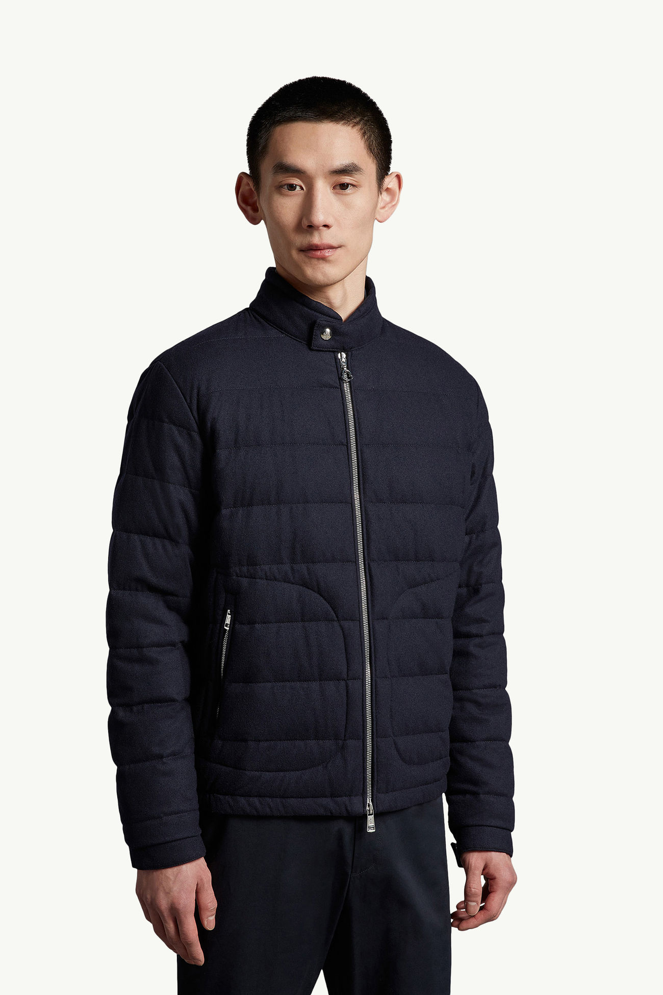 Acorusショートダウンジャケット メンズ ブルー Moncler 3