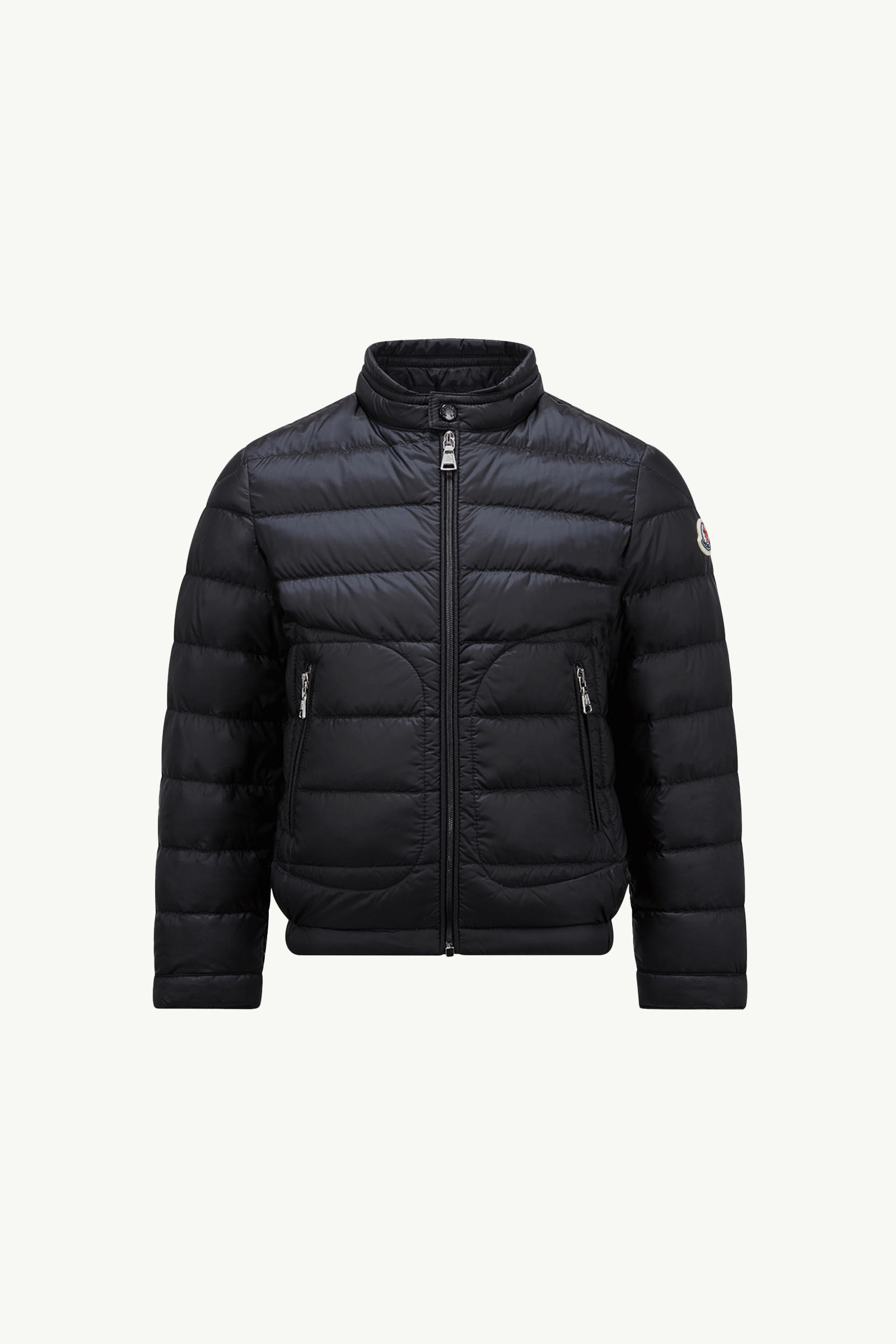 https://moncler-cdn.thron.com/api/v1/content-delivery/shares/dpx6uv/contents/J19541A00056595FE778_F/image/J19541A00056595FE778_F