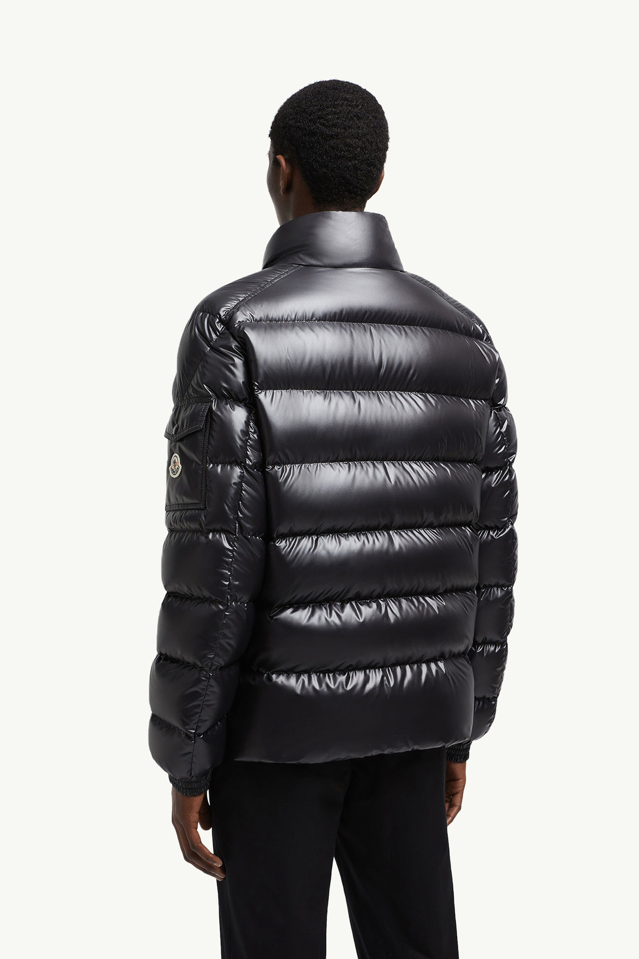 Lule 쇼트 다운 재킷 남성 블랙 Moncler 4