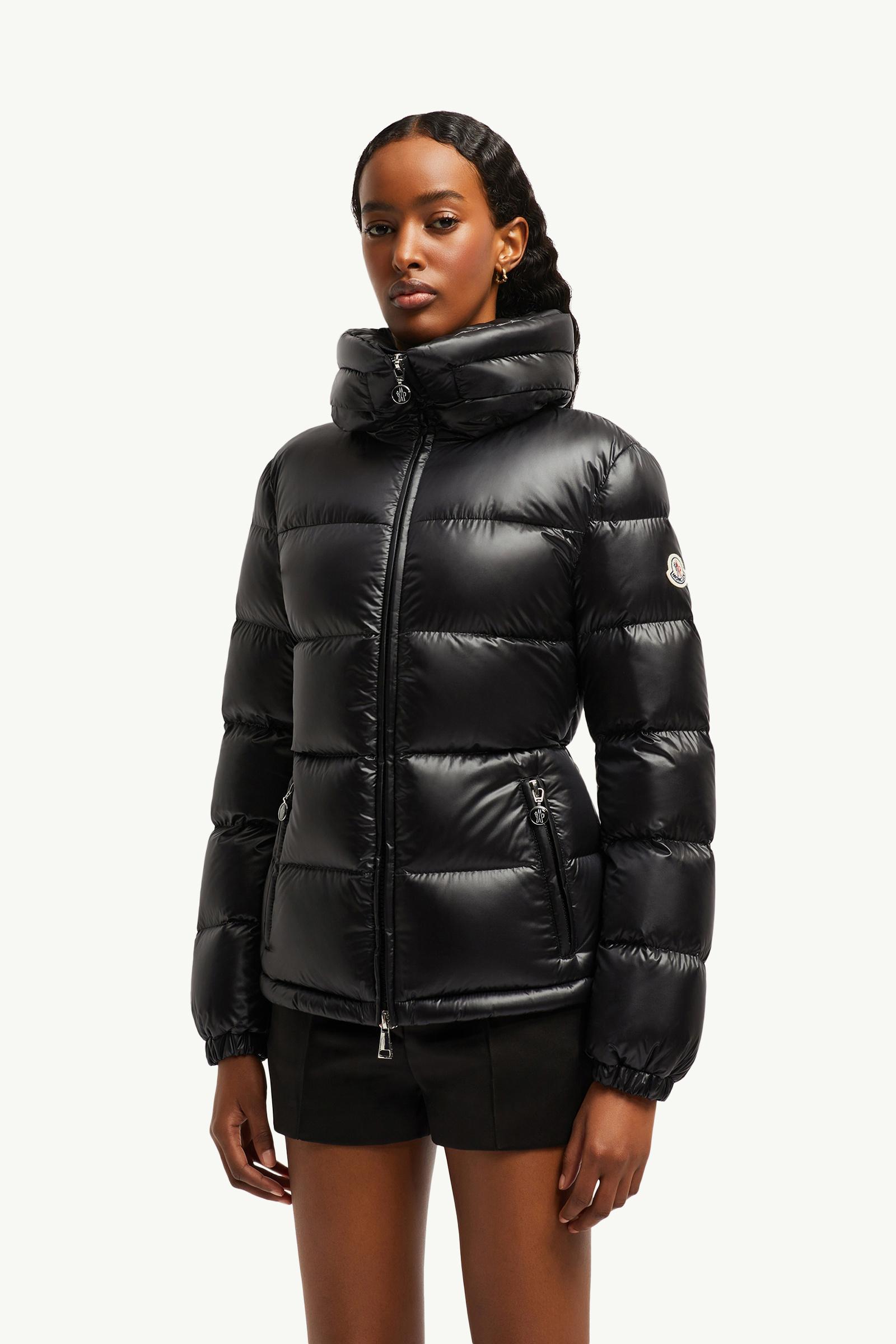 【極美品】MONCLER モンクレール ダウンベスト ブラック レディース 0 極美品】MONCLER モンクレール レディース ダウンベスト 黒