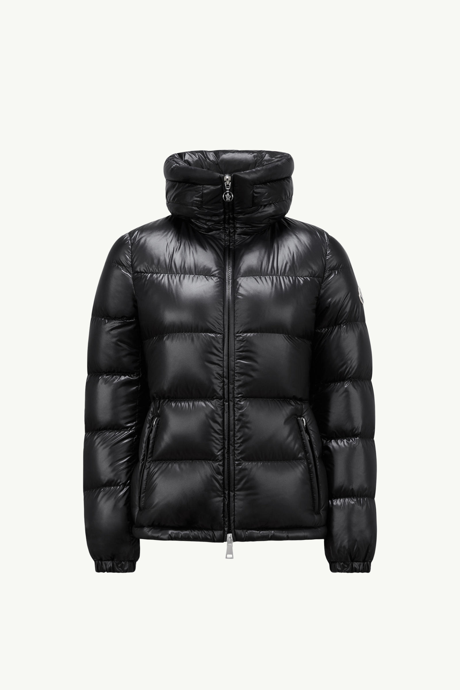 https://moncler-cdn.thron.com/api/v1/content-delivery/shares/dpx6uv/contents/J20931A00069595ZZ999_F/image/J20931A00069595ZZ999_F