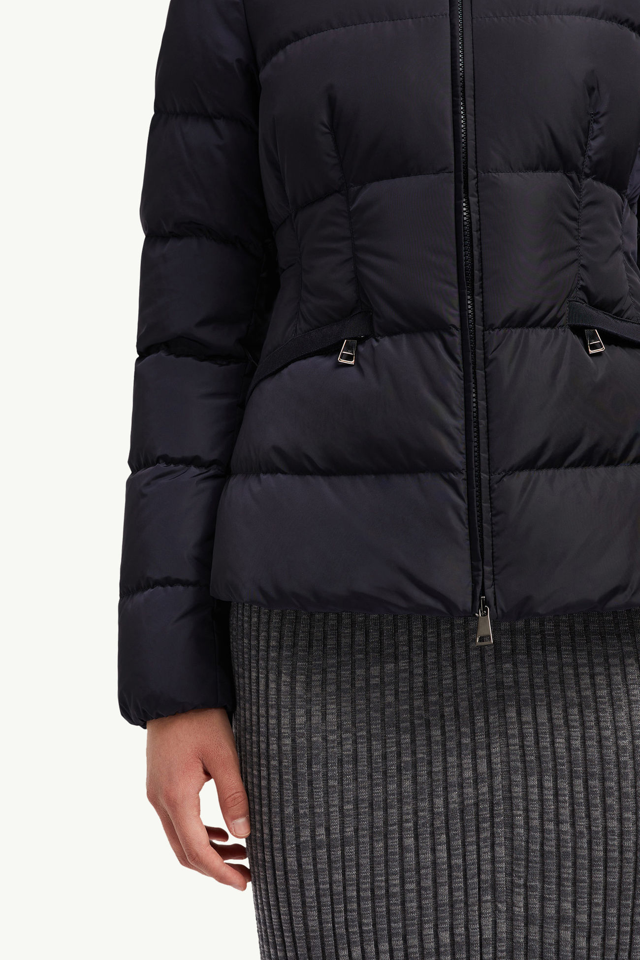 Avoce Hooded Short Down Jacket Women Night Blue Moncler 5