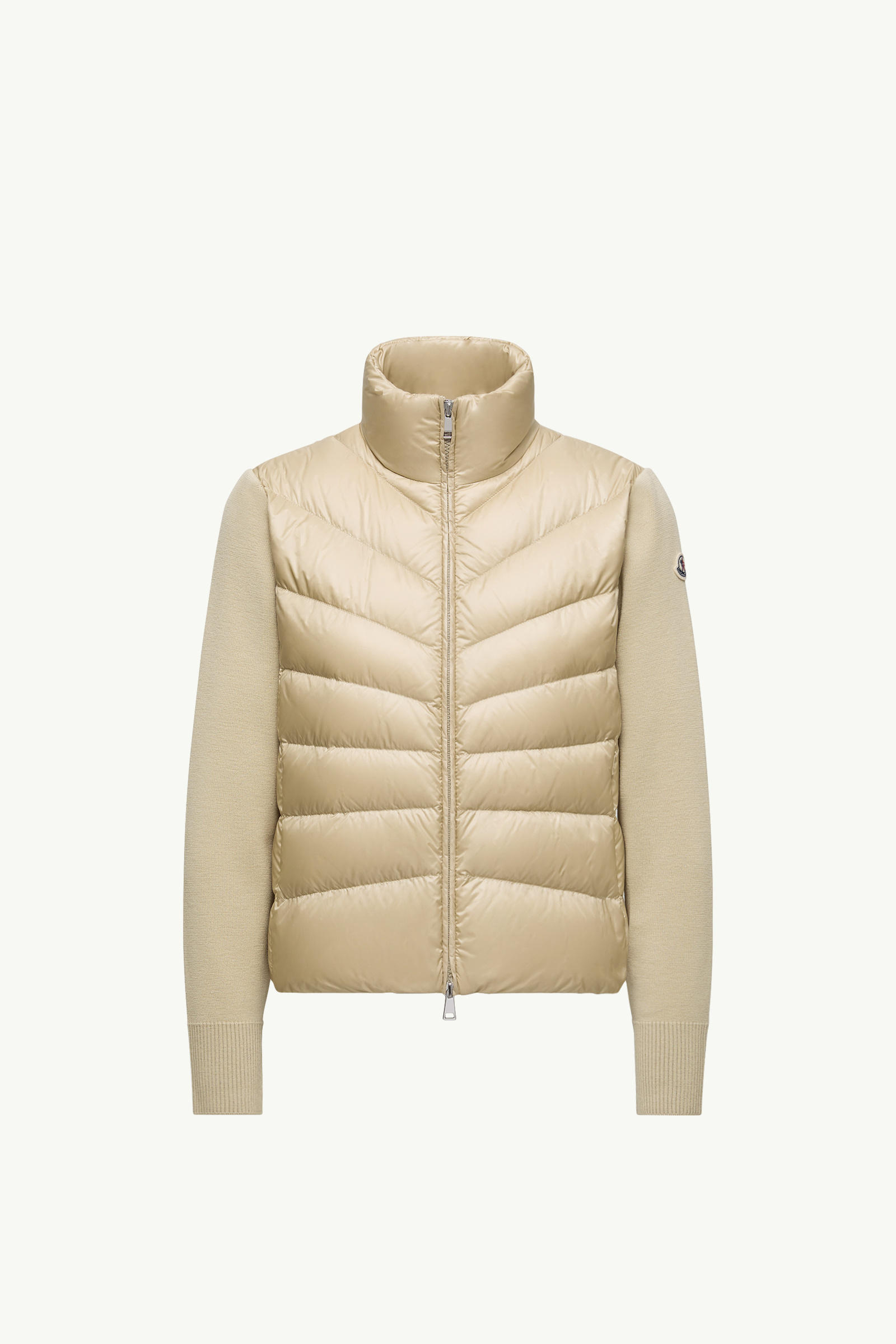 https://moncler-cdn.thron.com/api/v1/content-delivery/shares/dpx6uv/contents/J20939B00024M1131200_F/image/J20939B00024M1131200_F